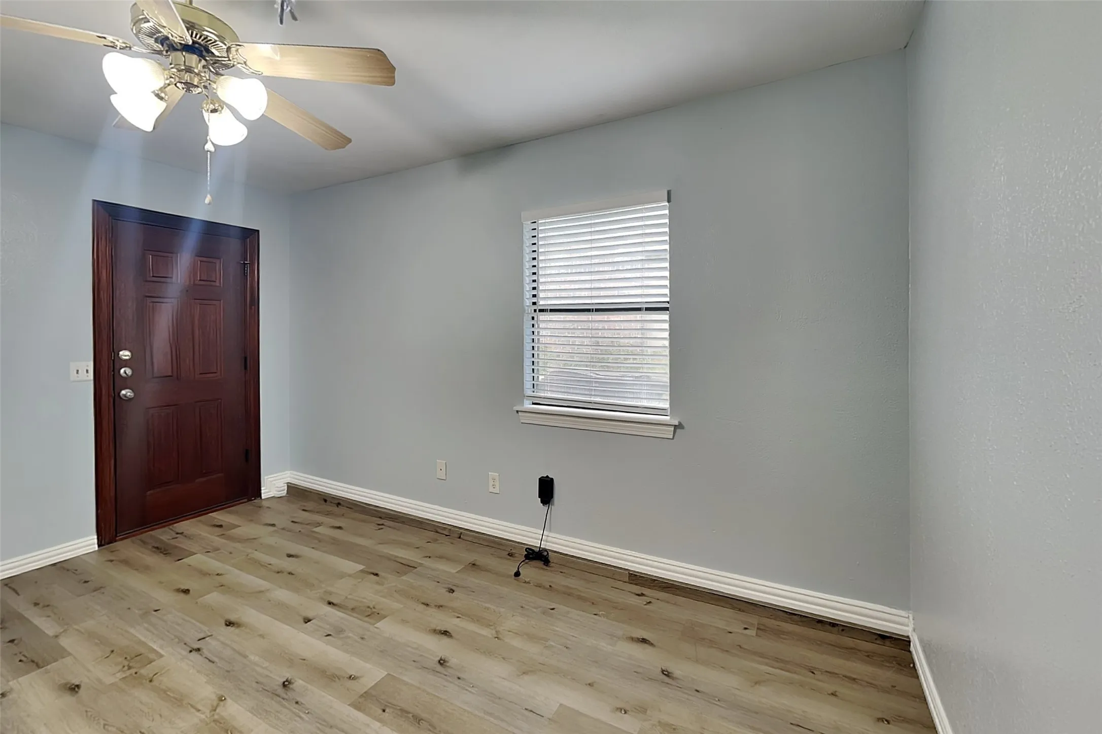 Single Family Residence For Rent in Collin County , 1913 Briarwood Drive, Plano, Texas 75074, 4 Bedroom, 2 Bathroom, Garage spaces, 1,277 Sqft, built in 1971, mls#21340355, Real Estate Agent in Plano, Homes For Rent in Collin county, Homes For Rent in Plano, Realtor in Plano Texas, Real Estate Brokerage Independent Realty Texas, Luminita Cordes Realtor