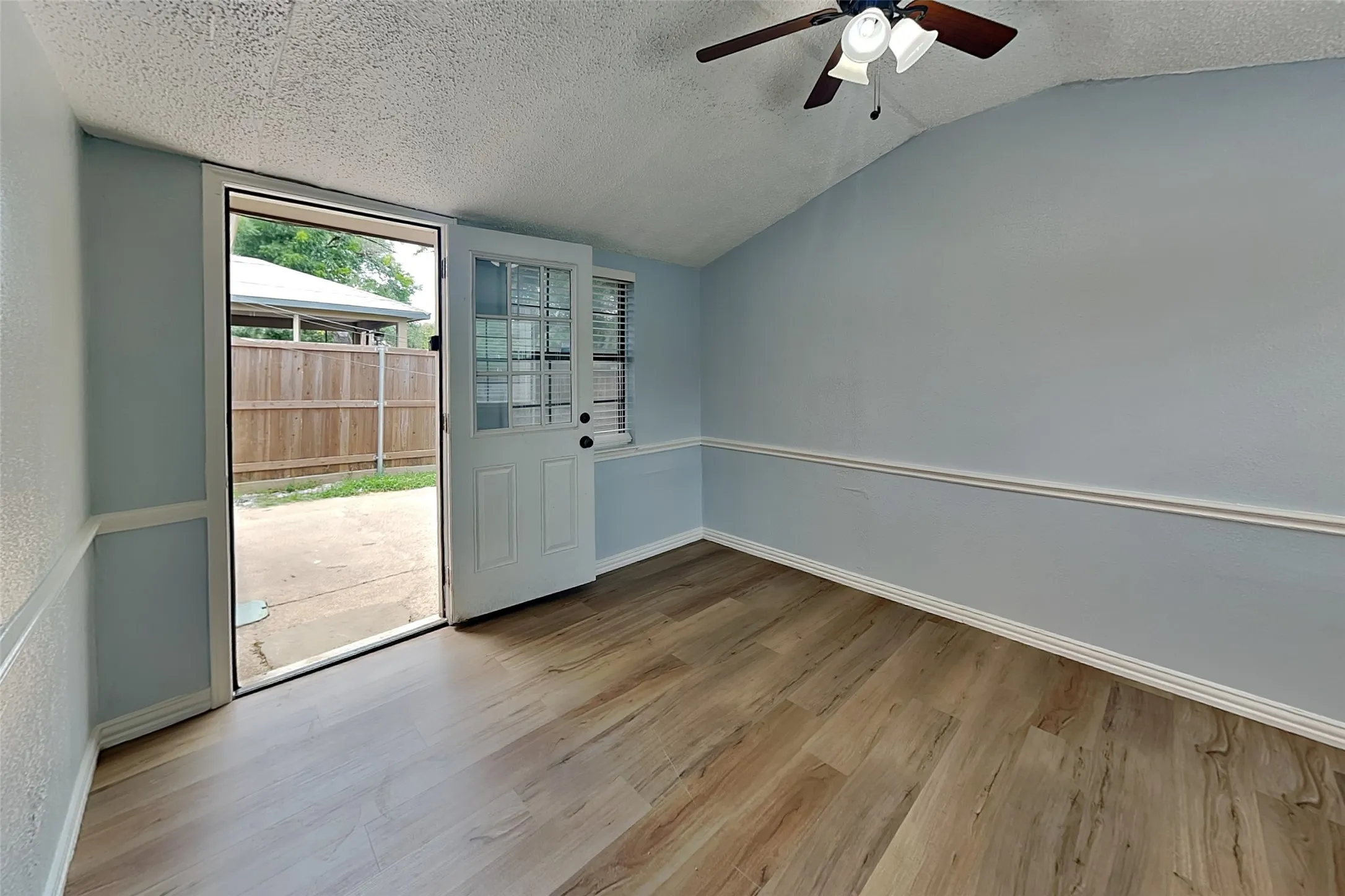 Single Family Residence For Rent in Collin County , 1913 Briarwood Drive, Plano, Texas 75074, 4 Bedroom, 2 Bathroom, Garage spaces, 1,277 Sqft, built in 1971, mls#21340355, Real Estate Agent in Plano, Homes For Rent in Collin county, Homes For Rent in Plano, Realtor in Plano Texas, Real Estate Brokerage Independent Realty Texas, Luminita Cordes Realtor