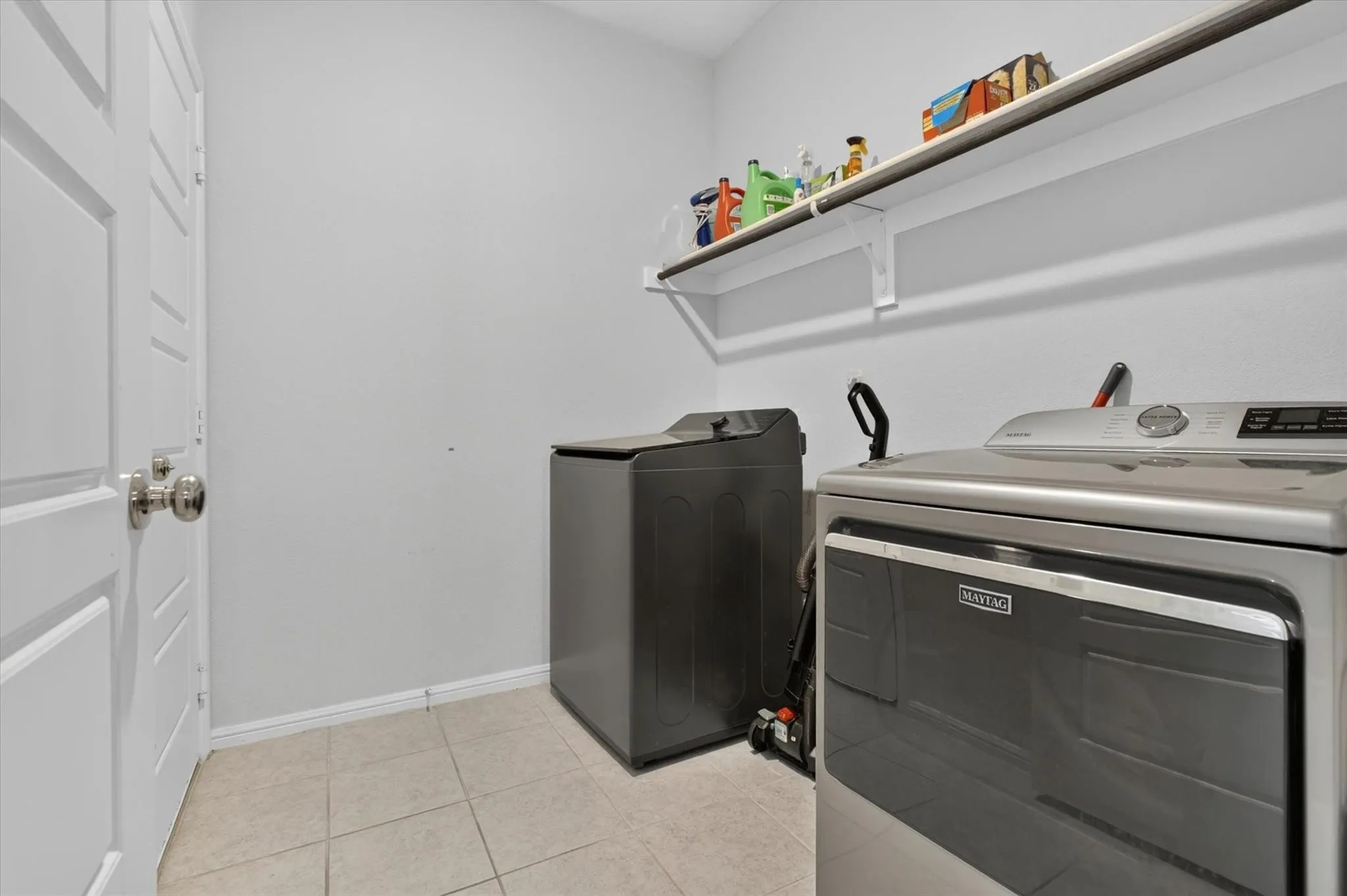 Single Family Residence For Rent in Hunt County , 1928 Blackbrush Drive, Royse City, Texas 75189, 4 Bedroom, 3 Bathroom, 2 Garage spaces, 2,367 Sqft, built in 2021, mls#21339953, Real Estate Agent in Royse City, Homes For Rent in Hunt county, Homes For Rent in Royse City, Realtor in Royse City Texas, Real Estate Brokerage Independent Realty Texas, Luminita Cordes Realtor