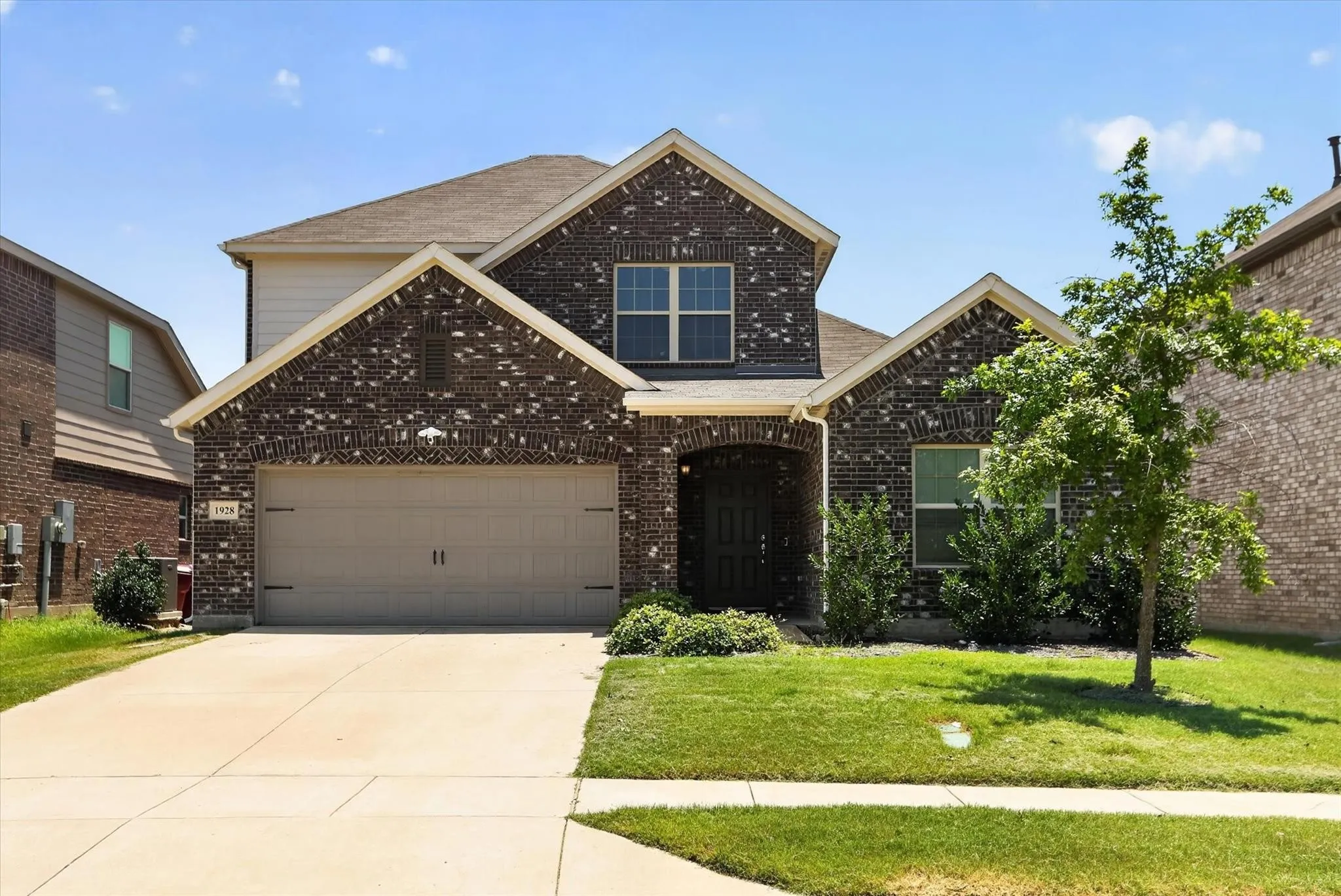 Single Family Residence For Rent in Hunt County , 1928 Blackbrush Drive, Royse City, Texas 75189, 4 Bedroom, 3 Bathroom, 2 Garage spaces, 2,367 Sqft, built in 2021, mls#21339953, Real Estate Agent in Royse City, Homes For Rent in Hunt county, Homes For Rent in Royse City, Realtor in Royse City Texas, Real Estate Brokerage Independent Realty Texas, Luminita Cordes Realtor