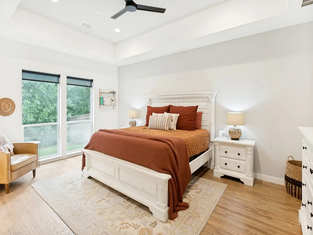 Single Family Residence For Sale in Tarrant County , 972 Meadow Bend Loop S, Grapevine, Texas 76051, 4 Bedroom, 4 Bathroom, 2 Garage spaces, 3,023 Sqft, built in 2020, mls#21339585, Real Estate Agent in Grapevine, Homes For Sale in Tarrant county, Homes For Sale in Grapevine, Realtor in Grapevine Texas, Real Estate Brokerage Independent Realty Texas, Luminita Cordes Realtor