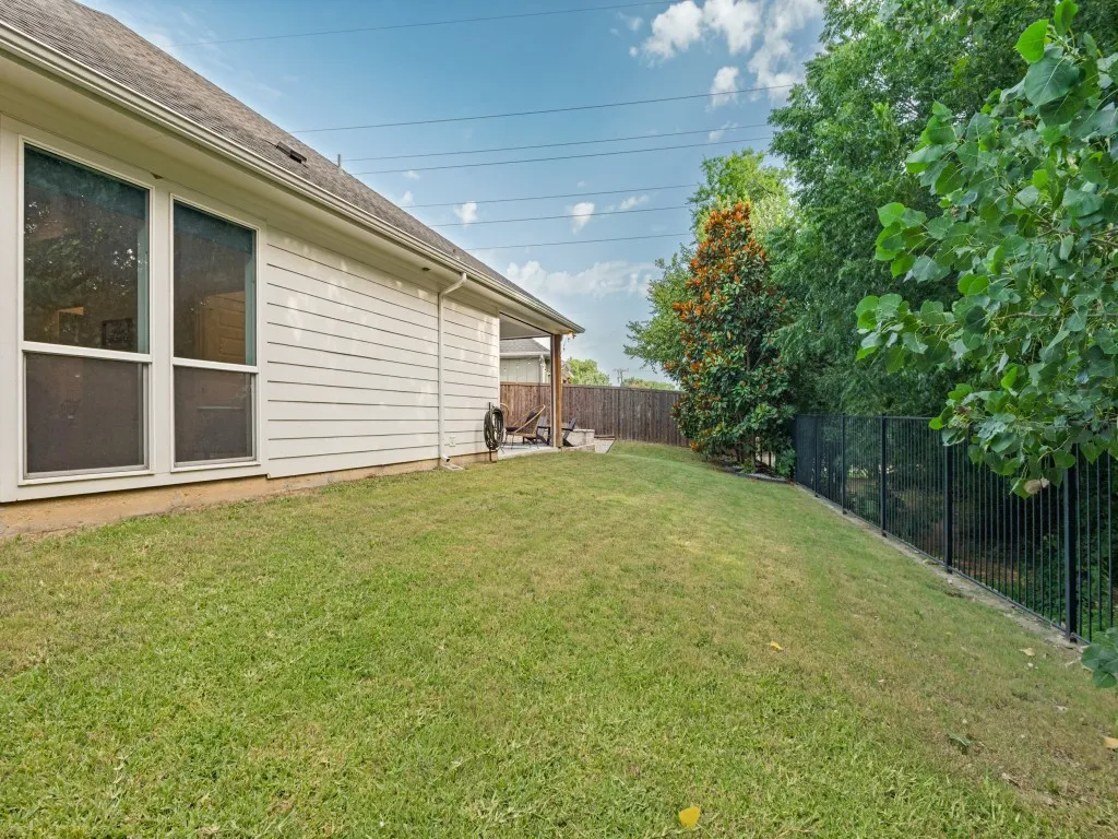 Single Family Residence For Sale in Tarrant County , 972 Meadow Bend Loop S, Grapevine, Texas 76051, 4 Bedroom, 4 Bathroom, 2 Garage spaces, 3,023 Sqft, built in 2020, mls#21339585, Real Estate Agent in Grapevine, Homes For Sale in Tarrant county, Homes For Sale in Grapevine, Realtor in Grapevine Texas, Real Estate Brokerage Independent Realty Texas, Luminita Cordes Realtor
