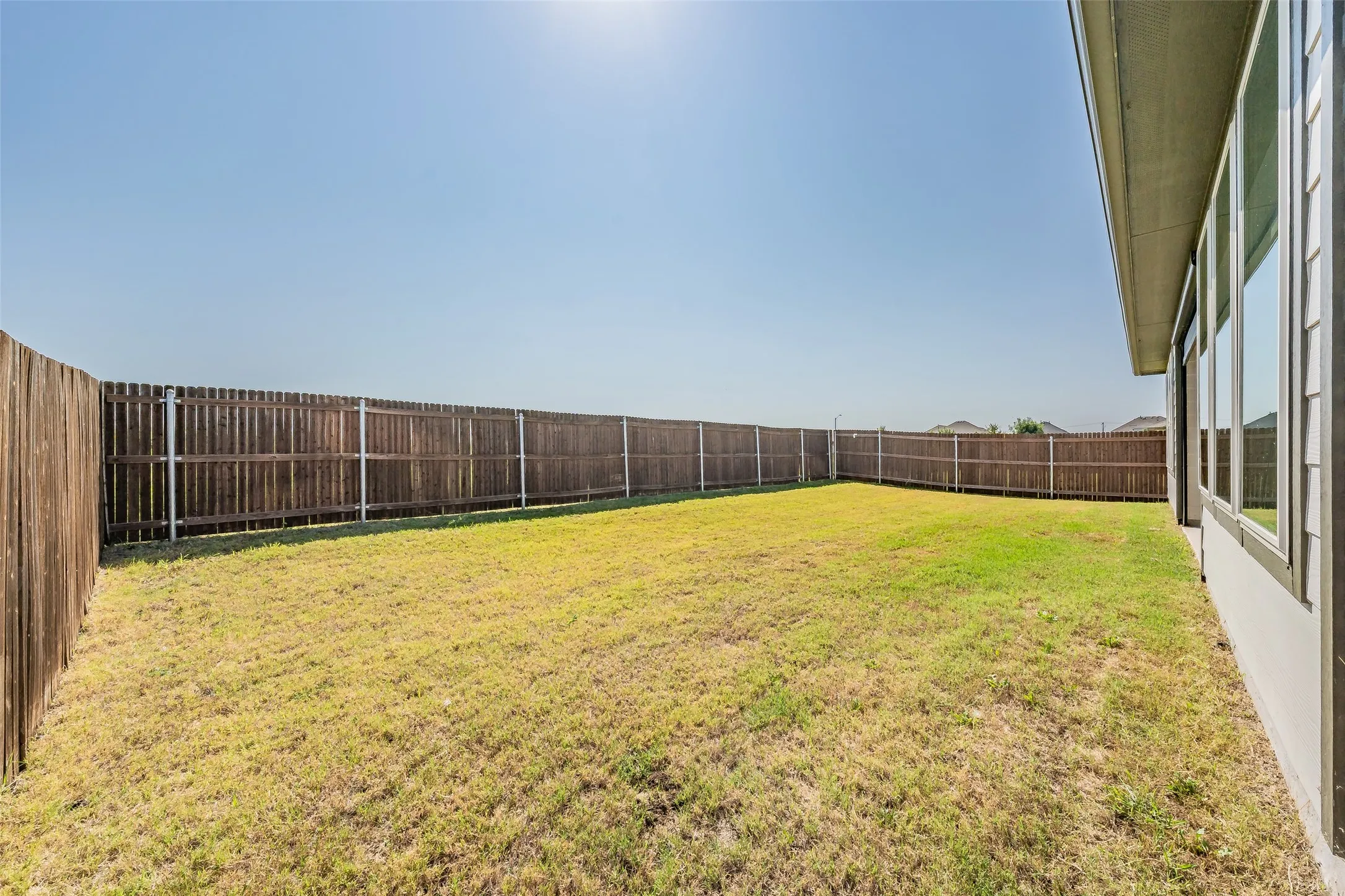Single Family Residence For Sale in Tarrant County , 918 Hawthorn Lane, Mansfield, Texas 76063, 3 Bedroom, 3 Bathroom, 2 Garage spaces, 2,091 Sqft, built in 2023, mls#21339442, Real Estate Agent in Mansfield, Homes For Sale in Tarrant county, Homes For Sale in Mansfield, Realtor in Mansfield Texas, Real Estate Brokerage Independent Realty Texas, Luminita Cordes Realtor