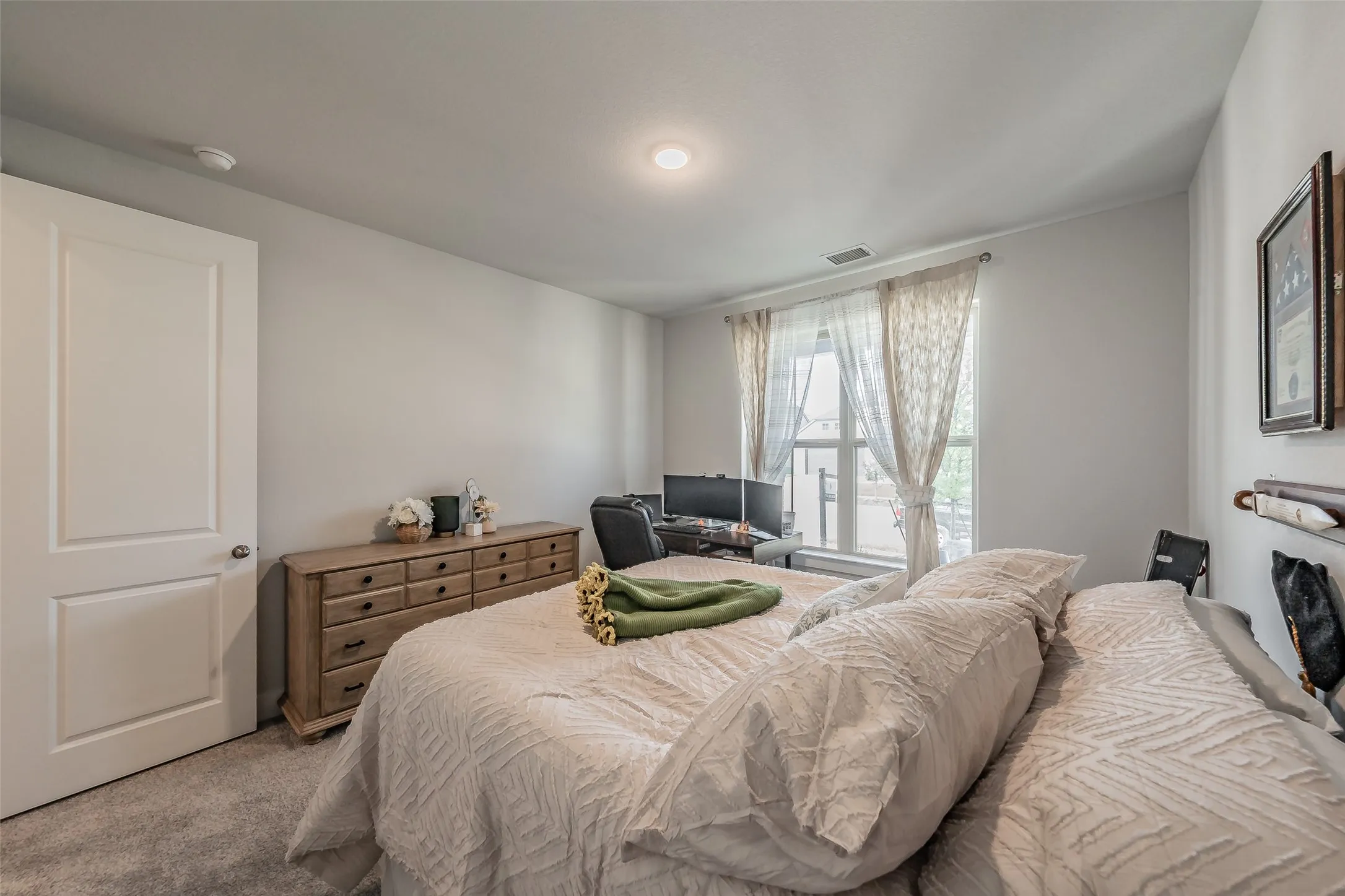 Single Family Residence For Sale in Tarrant County , 918 Hawthorn Lane, Mansfield, Texas 76063, 3 Bedroom, 3 Bathroom, 2 Garage spaces, 2,091 Sqft, built in 2023, mls#21339442, Real Estate Agent in Mansfield, Homes For Sale in Tarrant county, Homes For Sale in Mansfield, Realtor in Mansfield Texas, Real Estate Brokerage Independent Realty Texas, Luminita Cordes Realtor