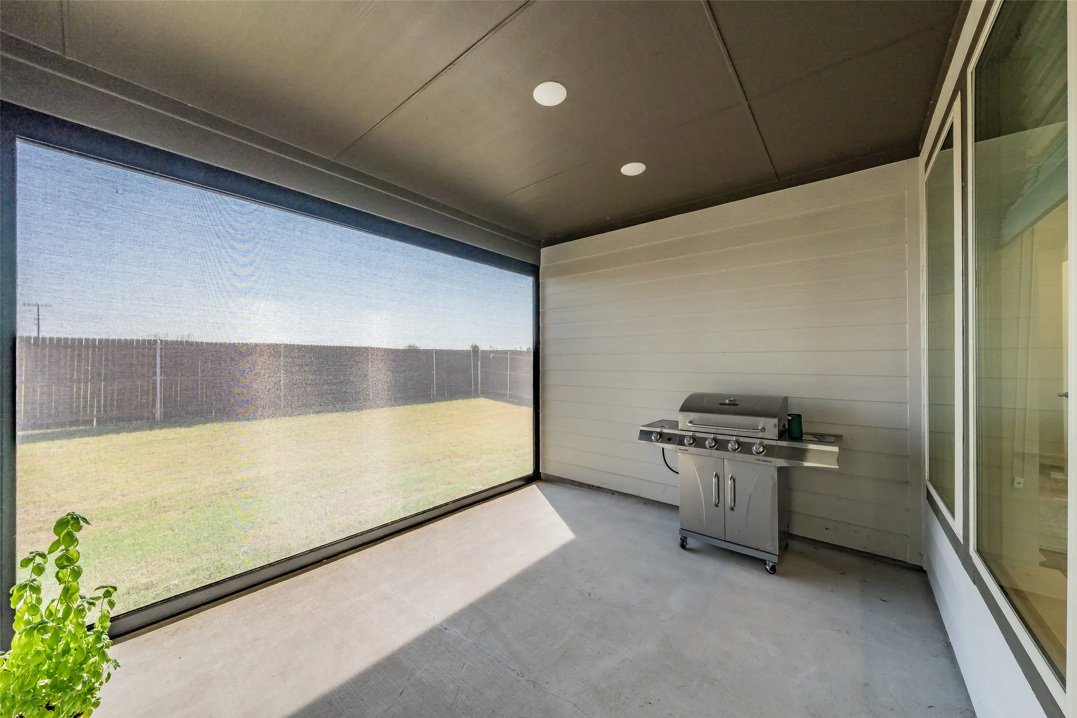 Single Family Residence For Sale in Tarrant County , 918 Hawthorn Lane, Mansfield, Texas 76063, 3 Bedroom, 3 Bathroom, 2 Garage spaces, 2,091 Sqft, built in 2023, mls#21339442, Real Estate Agent in Mansfield, Homes For Sale in Tarrant county, Homes For Sale in Mansfield, Realtor in Mansfield Texas, Real Estate Brokerage Independent Realty Texas, Luminita Cordes Realtor