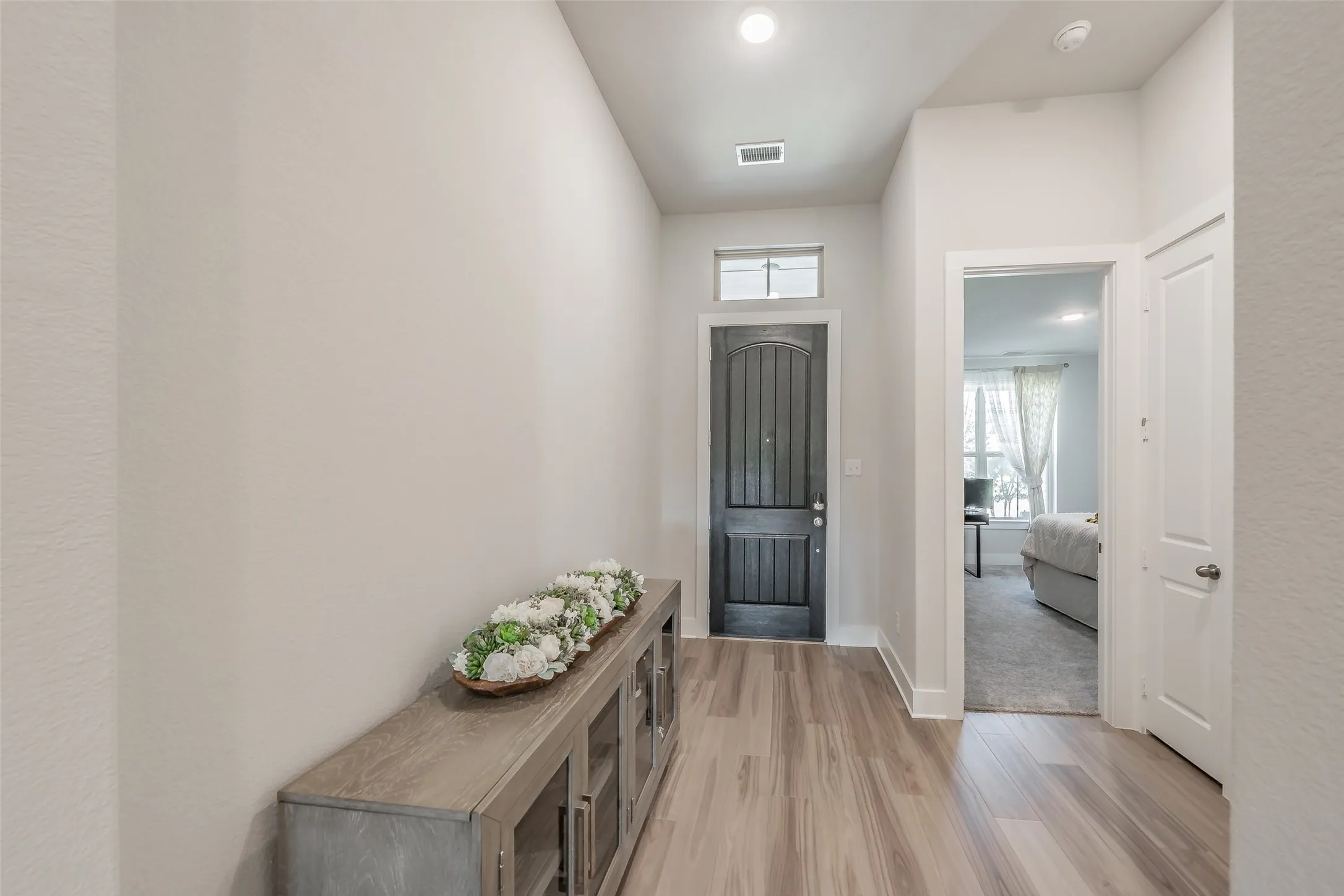 Single Family Residence For Sale in Tarrant County , 918 Hawthorn Lane, Mansfield, Texas 76063, 3 Bedroom, 3 Bathroom, 2 Garage spaces, 2,091 Sqft, built in 2023, mls#21339442, Real Estate Agent in Mansfield, Homes For Sale in Tarrant county, Homes For Sale in Mansfield, Realtor in Mansfield Texas, Real Estate Brokerage Independent Realty Texas, Luminita Cordes Realtor