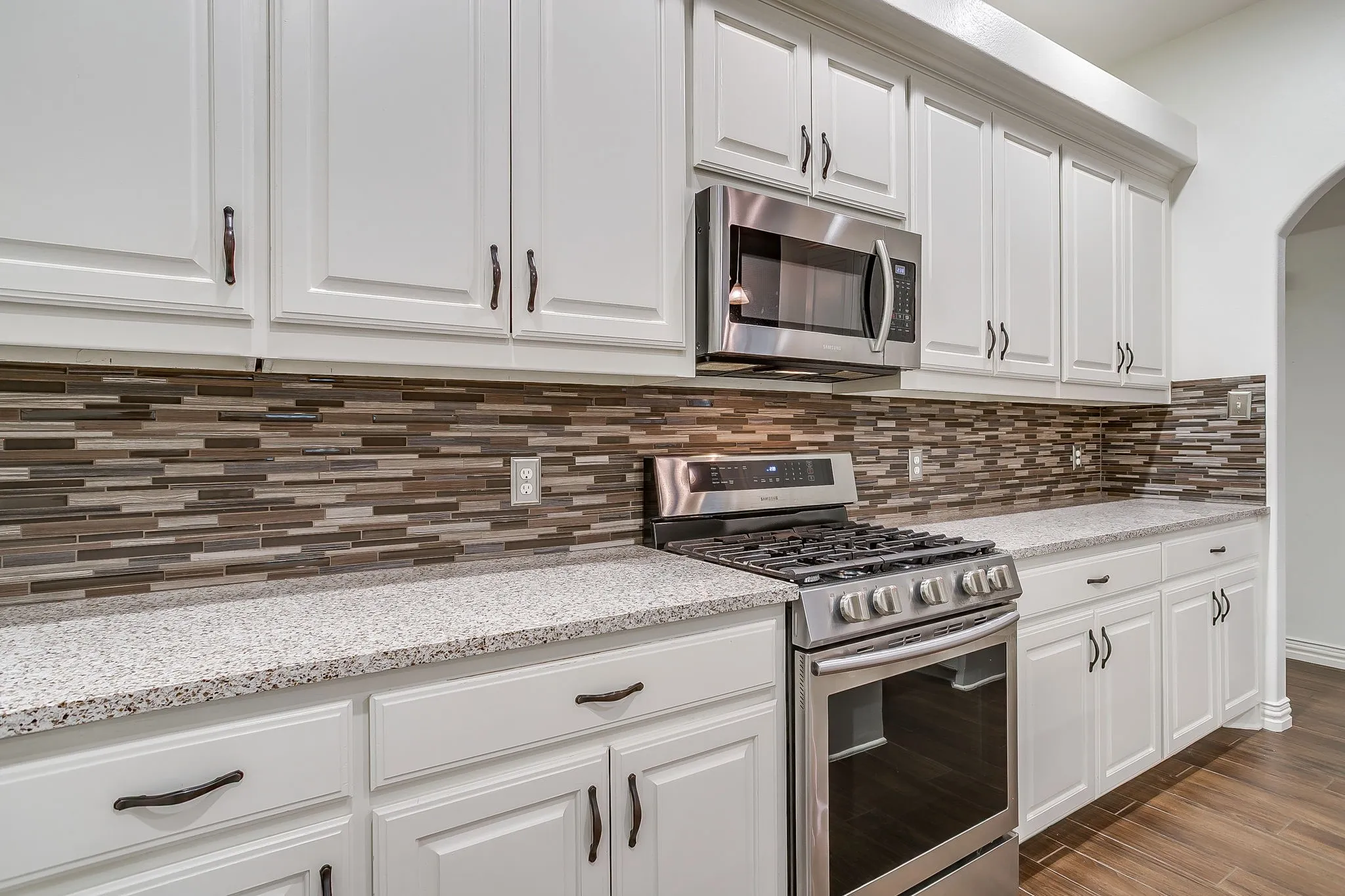 Single Family Residence For Sale in Denton County , 1409 Montevideo Court, Denton, Texas 76210, 4 Bedroom, 2 Bathroom, 2 Garage spaces, 2,379 Sqft, built in 2001, mls#21336383, Real Estate Agent in Denton, Homes For Sale in Denton county, Homes For Sale in Denton, Realtor in Denton Texas, Real Estate Brokerage Independent Realty Texas, Luminita Cordes Realtor
