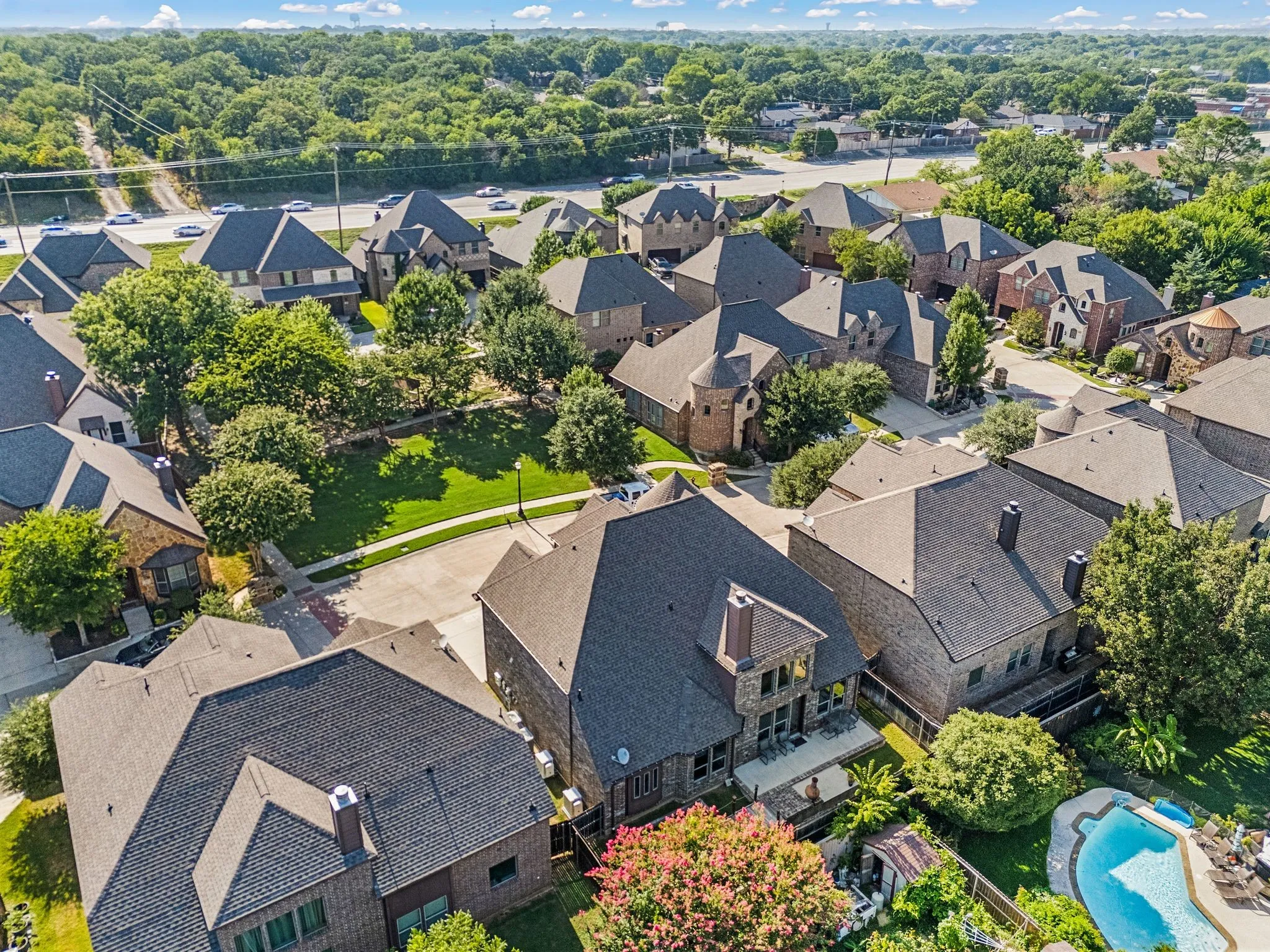 Single Family Residence For Sale in Tarrant County , 7216 E Nirvana Circle, North Richland Hills, Texas 76182, 4 Bedroom, 4 Bathroom, 3 Garage spaces, 3,002 Sqft, built in 2014, mls#21340490, Real Estate Agent in North Richland Hills, Homes For Sale in Tarrant county, Homes For Sale in North Richland Hills, Realtor in North Richland Hills Texas, Real Estate Brokerage Independent Realty Texas, Luminita Cordes Realtor