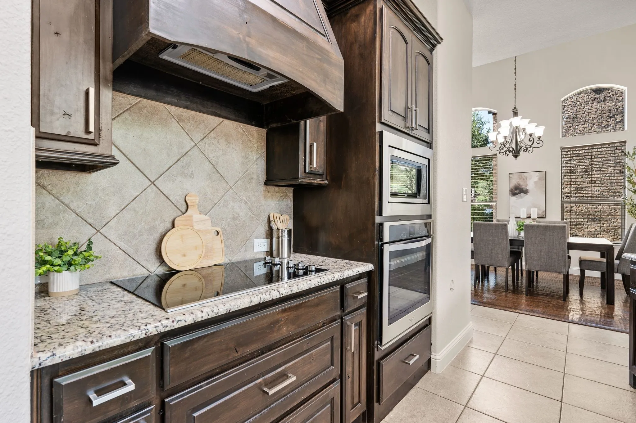 Single Family Residence For Sale in Tarrant County , 7216 E Nirvana Circle, North Richland Hills, Texas 76182, 4 Bedroom, 4 Bathroom, 3 Garage spaces, 3,002 Sqft, built in 2014, mls#21340490, Real Estate Agent in North Richland Hills, Homes For Sale in Tarrant county, Homes For Sale in North Richland Hills, Realtor in North Richland Hills Texas, Real Estate Brokerage Independent Realty Texas, Luminita Cordes Realtor