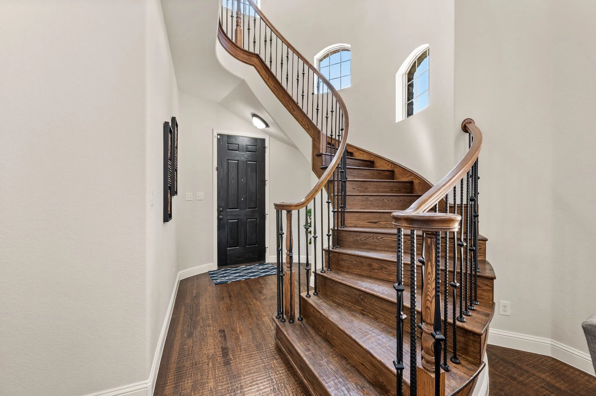 Single Family Residence For Sale in Tarrant County , 7216 E Nirvana Circle, North Richland Hills, Texas 76182, 4 Bedroom, 4 Bathroom, 3 Garage spaces, 3,002 Sqft, built in 2014, mls#21340490, Real Estate Agent in North Richland Hills, Homes For Sale in Tarrant county, Homes For Sale in North Richland Hills, Realtor in North Richland Hills Texas, Real Estate Brokerage Independent Realty Texas, Luminita Cordes Realtor