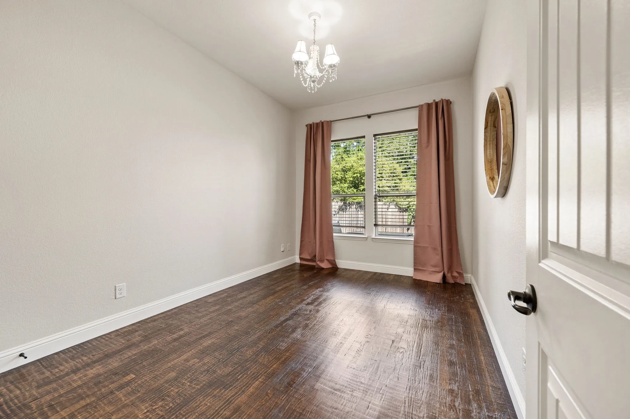 Single Family Residence For Sale in Tarrant County , 7216 E Nirvana Circle, North Richland Hills, Texas 76182, 4 Bedroom, 4 Bathroom, 3 Garage spaces, 3,002 Sqft, built in 2014, mls#21340490, Real Estate Agent in North Richland Hills, Homes For Sale in Tarrant county, Homes For Sale in North Richland Hills, Realtor in North Richland Hills Texas, Real Estate Brokerage Independent Realty Texas, Luminita Cordes Realtor