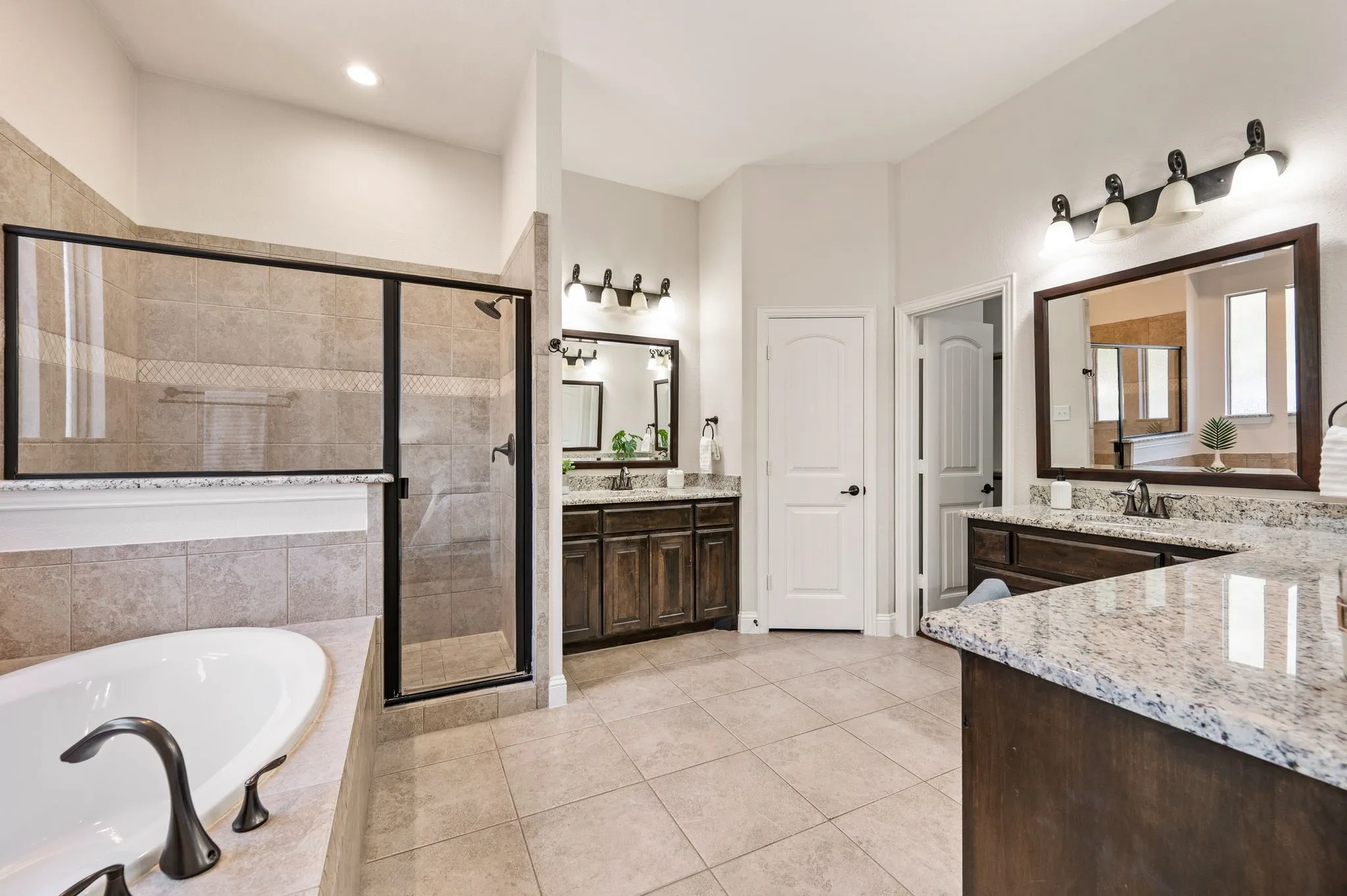 Single Family Residence For Sale in Tarrant County , 7216 E Nirvana Circle, North Richland Hills, Texas 76182, 4 Bedroom, 4 Bathroom, 3 Garage spaces, 3,002 Sqft, built in 2014, mls#21340490, Real Estate Agent in North Richland Hills, Homes For Sale in Tarrant county, Homes For Sale in North Richland Hills, Realtor in North Richland Hills Texas, Real Estate Brokerage Independent Realty Texas, Luminita Cordes Realtor