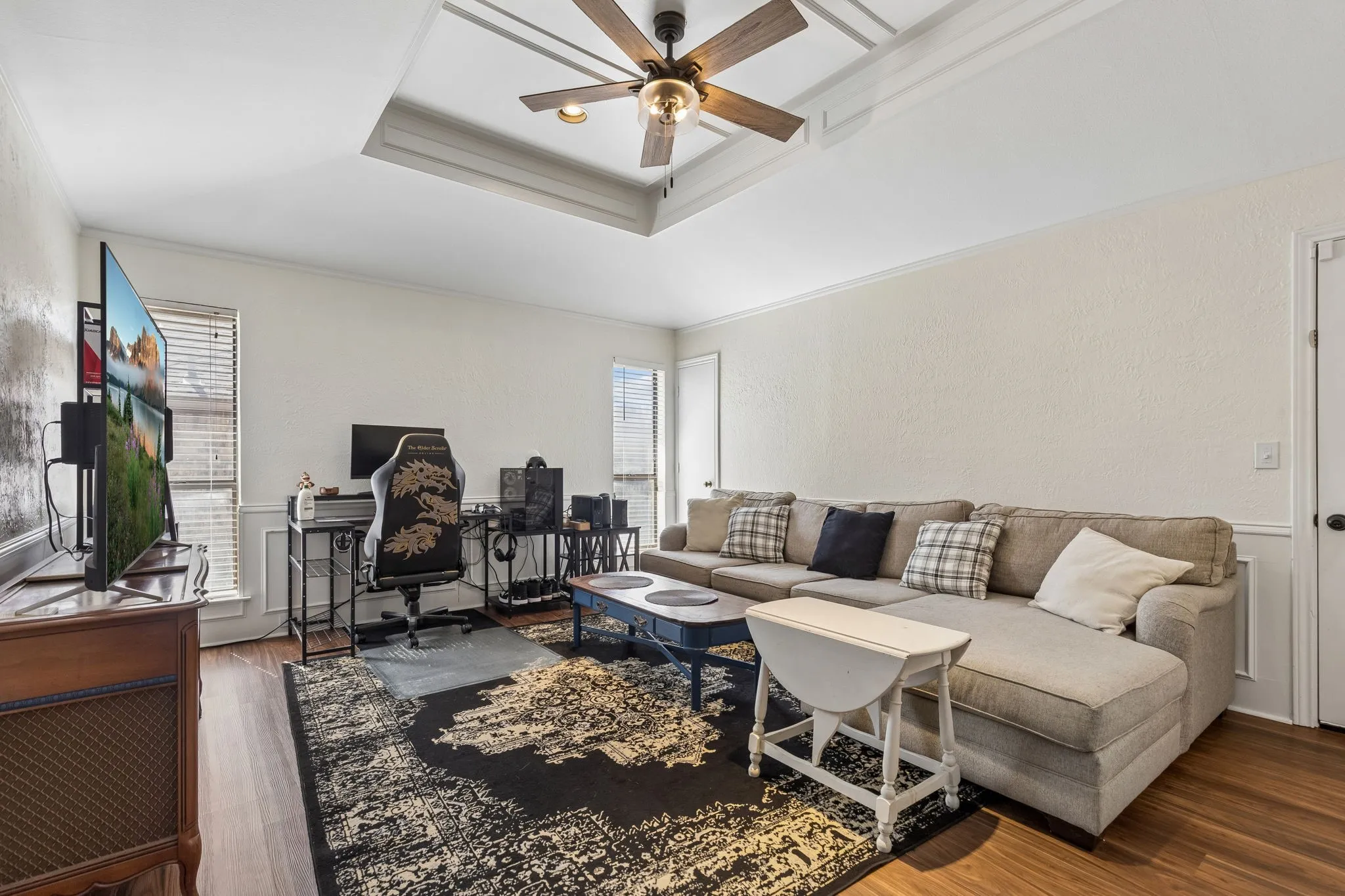 Single Family Residence For Sale in Dallas County , 2133 Hunters Ridge, Carrollton, Texas 75006, 3 Bedroom, 3 Bathroom, 2 Garage spaces, 2,240 Sqft, built in 1981, mls#21335223, Real Estate Agent in Carrollton, Homes For Sale in Dallas county, Homes For Sale in Carrollton, Realtor in Carrollton Texas, Real Estate Brokerage Independent Realty Texas, Luminita Cordes Realtor