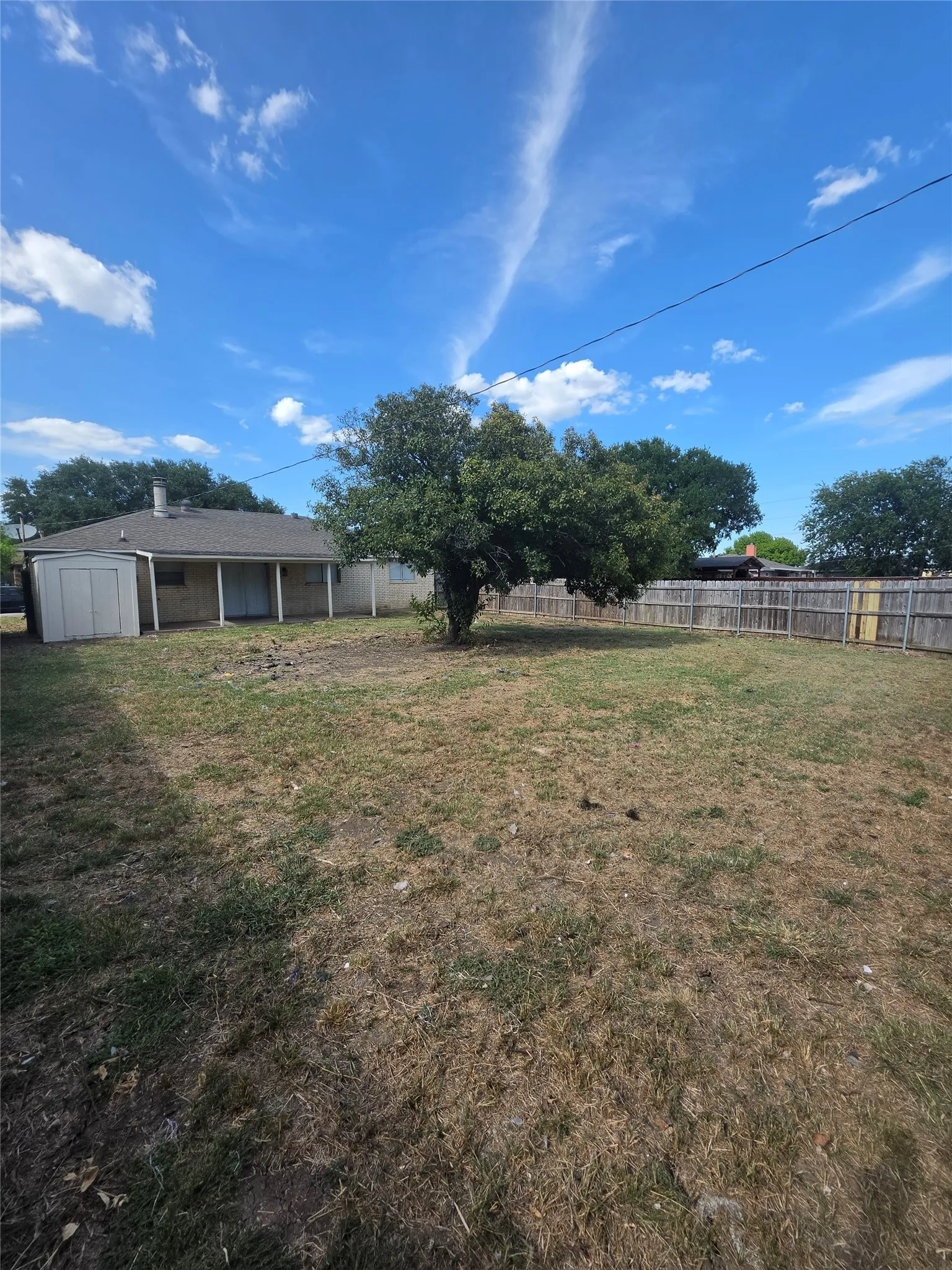 Single Family Residence For Sale in Dallas County , 216 Tejas Drive, Glenn Heights, Texas 75154, 3 Bedroom, 2 Bathroom, 1 Garage spaces, 1,088 Sqft, built in 1982, mls#21340540, Real Estate Agent in Glenn Heights, Homes For Sale in Dallas county, Homes For Sale in Glenn Heights, Realtor in Glenn Heights Texas, Real Estate Brokerage Independent Realty Texas, Luminita Cordes Realtor