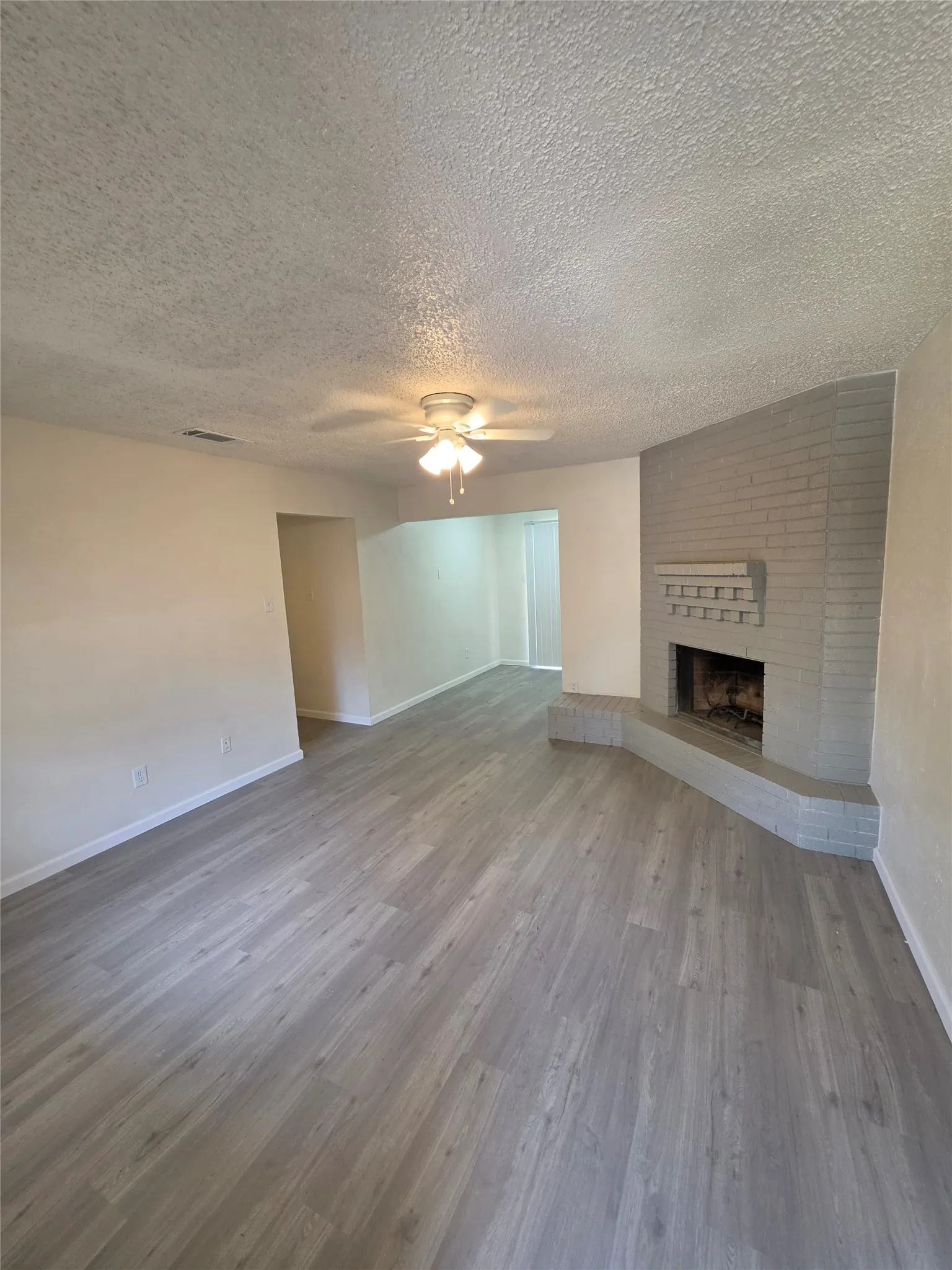 Single Family Residence For Sale in Dallas County , 216 Tejas Drive, Glenn Heights, Texas 75154, 3 Bedroom, 2 Bathroom, 1 Garage spaces, 1,088 Sqft, built in 1982, mls#21340540, Real Estate Agent in Glenn Heights, Homes For Sale in Dallas county, Homes For Sale in Glenn Heights, Realtor in Glenn Heights Texas, Real Estate Brokerage Independent Realty Texas, Luminita Cordes Realtor