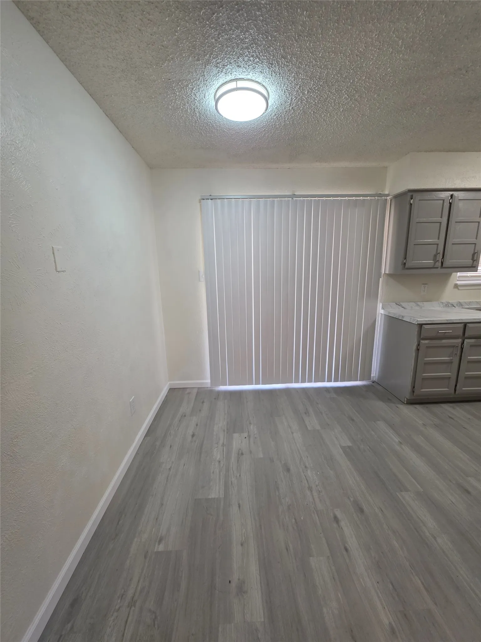 Single Family Residence For Sale in Dallas County , 216 Tejas Drive, Glenn Heights, Texas 75154, 3 Bedroom, 2 Bathroom, 1 Garage spaces, 1,088 Sqft, built in 1982, mls#21340540, Real Estate Agent in Glenn Heights, Homes For Sale in Dallas county, Homes For Sale in Glenn Heights, Realtor in Glenn Heights Texas, Real Estate Brokerage Independent Realty Texas, Luminita Cordes Realtor