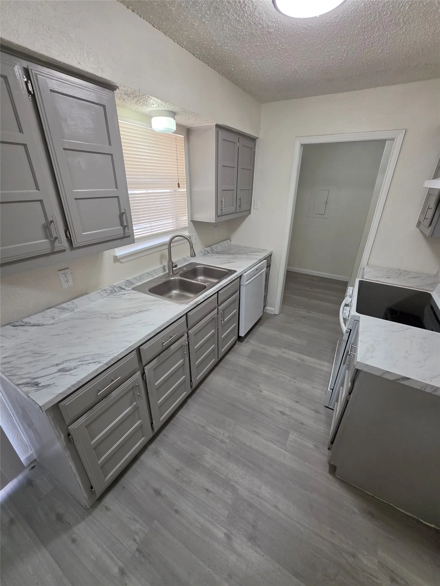 Single Family Residence For Sale in Dallas County , 216 Tejas Drive, Glenn Heights, Texas 75154, 3 Bedroom, 2 Bathroom, 1 Garage spaces, 1,088 Sqft, built in 1982, mls#21340540, Real Estate Agent in Glenn Heights, Homes For Sale in Dallas county, Homes For Sale in Glenn Heights, Realtor in Glenn Heights Texas, Real Estate Brokerage Independent Realty Texas, Luminita Cordes Realtor