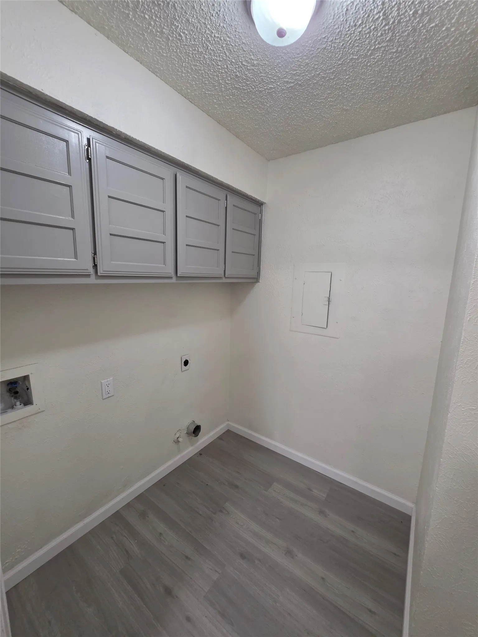 Single Family Residence For Sale in Dallas County , 216 Tejas Drive, Glenn Heights, Texas 75154, 3 Bedroom, 2 Bathroom, 1 Garage spaces, 1,088 Sqft, built in 1982, mls#21340540, Real Estate Agent in Glenn Heights, Homes For Sale in Dallas county, Homes For Sale in Glenn Heights, Realtor in Glenn Heights Texas, Real Estate Brokerage Independent Realty Texas, Luminita Cordes Realtor