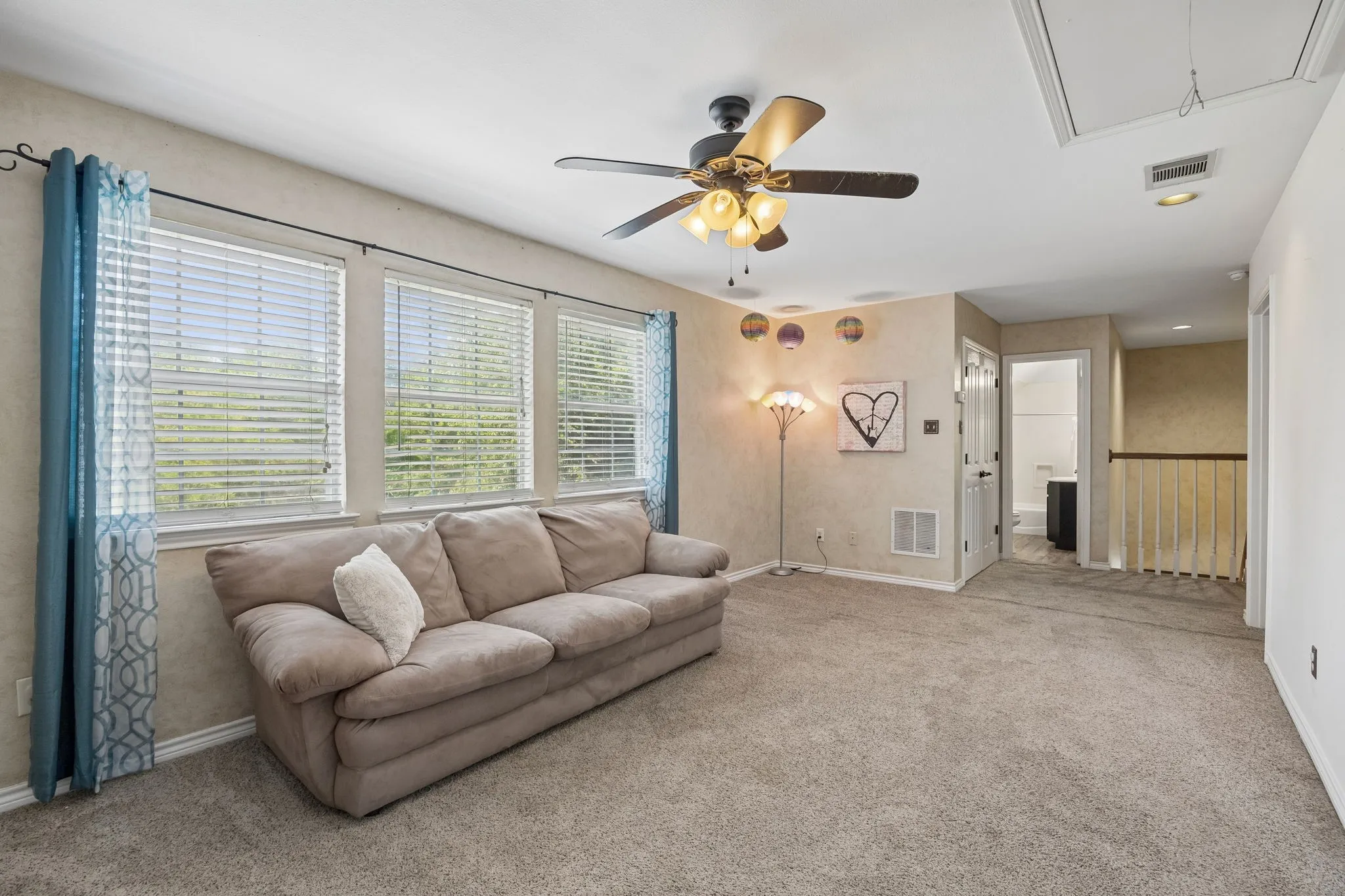 Single Family Residence For Sale in Kaufman County , 15175 Markout Central, Forney, Texas 75126, 6 Bedroom, 5 Bathroom, Garage spaces, 4,663 Sqft, built in 1999, mls#21339940, Real Estate Agent in Forney, Homes For Sale in Kaufman county, Homes For Sale in Forney, Realtor in Forney Texas, Real Estate Brokerage Independent Realty Texas, Luminita Cordes Realtor
