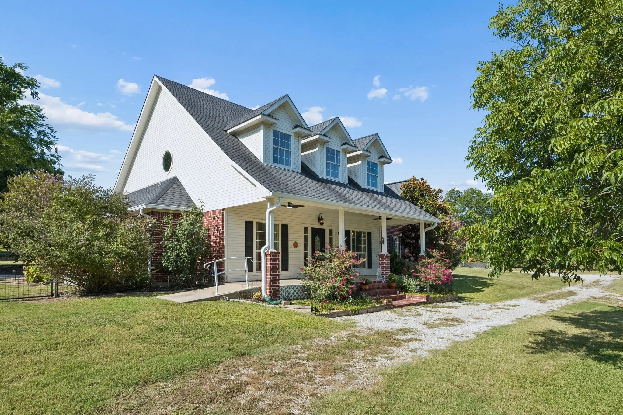 Single Family Residence For Sale in Kaufman County , 15175 Markout Central, Forney, Texas 75126, 6 Bedroom, 5 Bathroom, Garage spaces, 4,663 Sqft, built in 1999, mls#21339940, Real Estate Agent in Forney, Homes For Sale in Kaufman county, Homes For Sale in Forney, Realtor in Forney Texas, Real Estate Brokerage Independent Realty Texas, Luminita Cordes Realtor