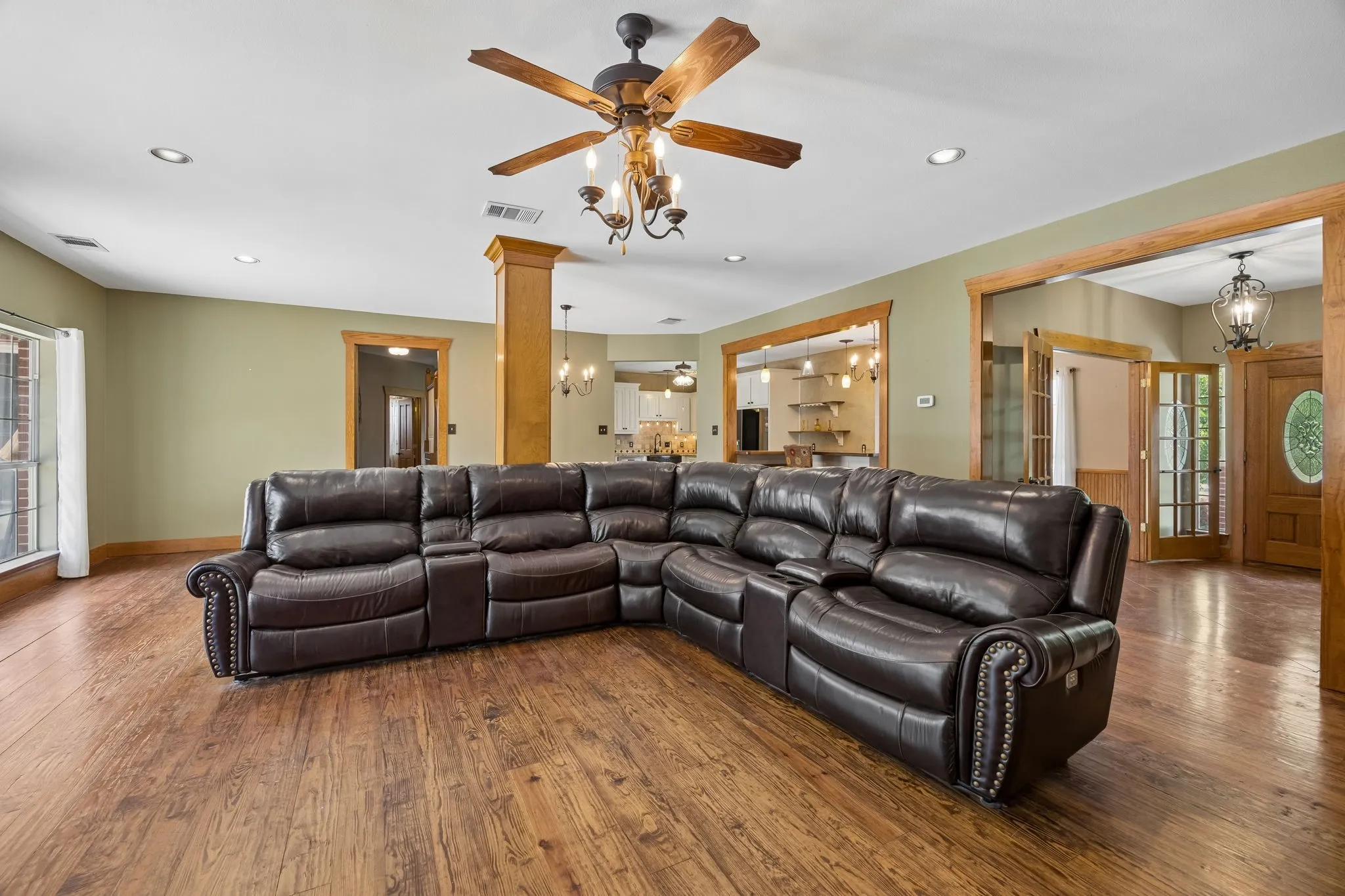 Single Family Residence For Sale in Kaufman County , 15175 Markout Central, Forney, Texas 75126, 6 Bedroom, 5 Bathroom, Garage spaces, 4,663 Sqft, built in 1999, mls#21339940, Real Estate Agent in Forney, Homes For Sale in Kaufman county, Homes For Sale in Forney, Realtor in Forney Texas, Real Estate Brokerage Independent Realty Texas, Luminita Cordes Realtor