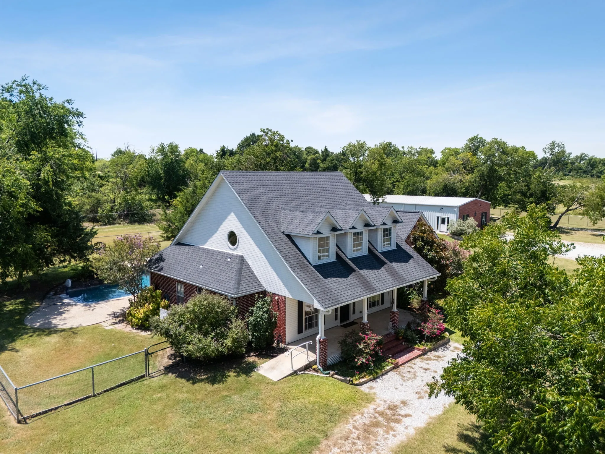 Single Family Residence For Sale in Kaufman County , 15175 Markout Central, Forney, Texas 75126, 6 Bedroom, 5 Bathroom, Garage spaces, 4,663 Sqft, built in 1999, mls#21339940, Real Estate Agent in Forney, Homes For Sale in Kaufman county, Homes For Sale in Forney, Realtor in Forney Texas, Real Estate Brokerage Independent Realty Texas, Luminita Cordes Realtor