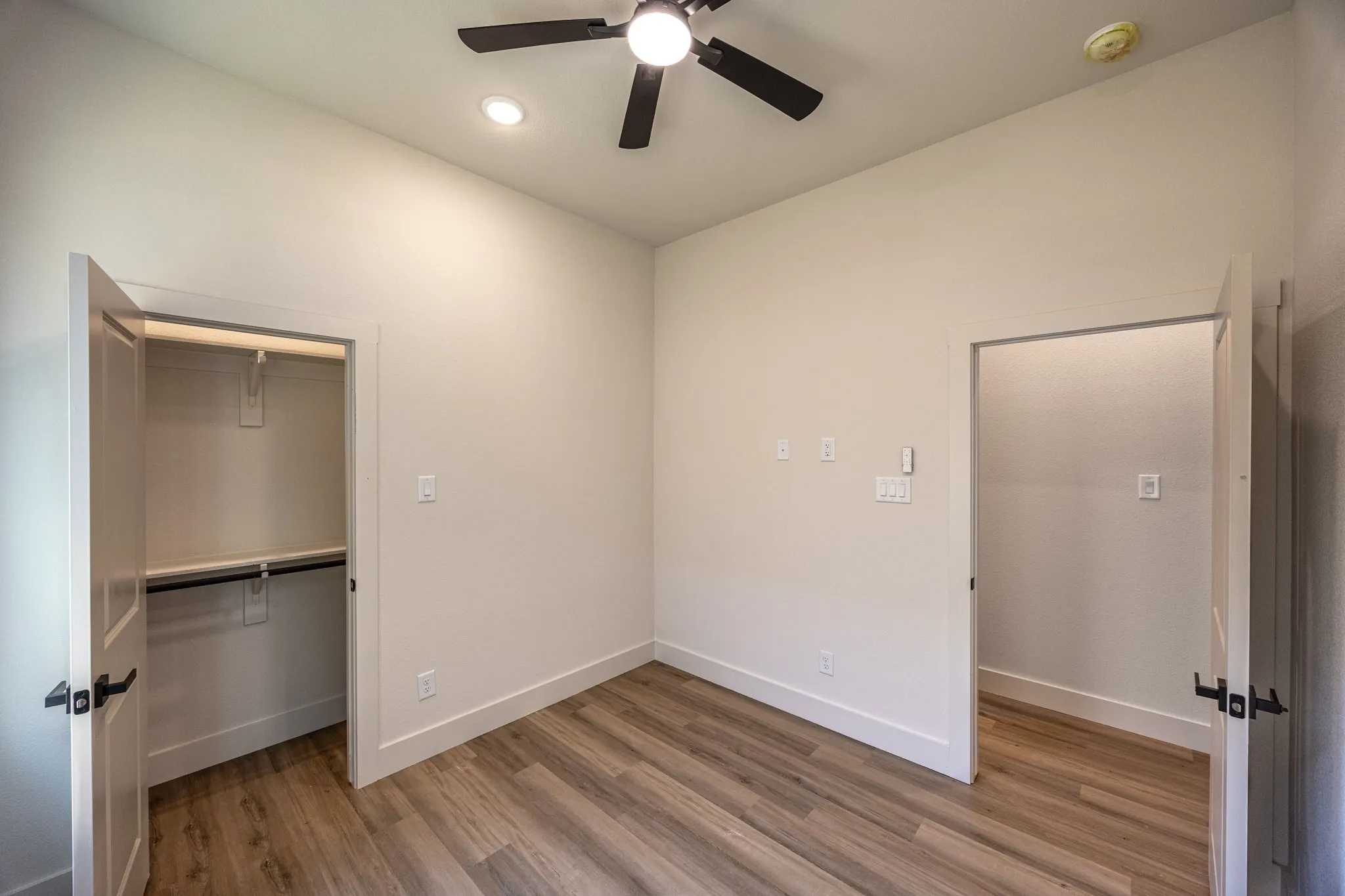 Single Family Residence For Sale in Tarrant County , 903 S Ayers Avenue, Fort Worth, Texas 76103, 4 Bedroom, 2 Bathroom, 2 Garage spaces, 1,690 Sqft, built in 2026, mls#21340499, Real Estate Agent in Fort Worth, Homes For Sale in Tarrant county, Homes For Sale in Fort Worth, Realtor in Fort Worth Texas, Real Estate Brokerage Independent Realty Texas, Luminita Cordes Realtor