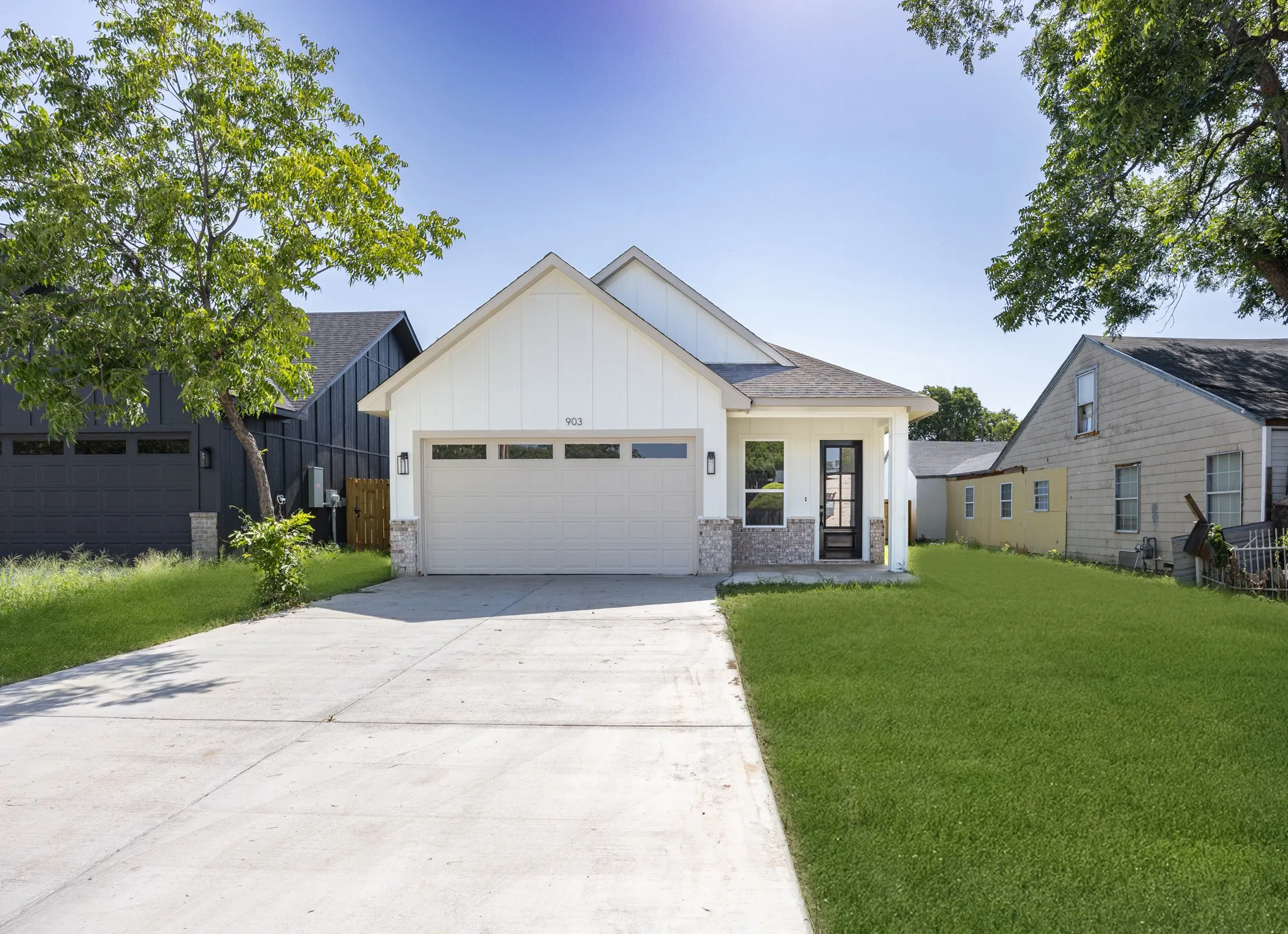 Single Family Residence For Sale in Tarrant County , 903 S Ayers Avenue, Fort Worth, Texas 76103, 4 Bedroom, 2 Bathroom, 2 Garage spaces, 1,690 Sqft, built in 2026, mls#21340499, Real Estate Agent in Fort Worth, Homes For Sale in Tarrant county, Homes For Sale in Fort Worth, Realtor in Fort Worth Texas, Real Estate Brokerage Independent Realty Texas, Luminita Cordes Realtor
