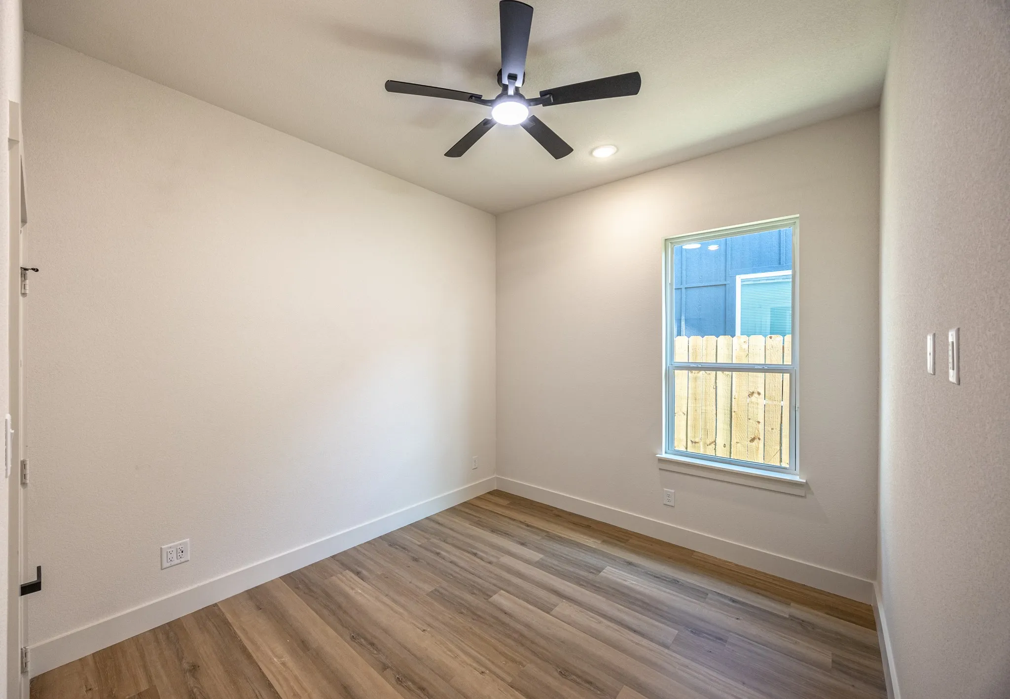 Single Family Residence For Sale in Tarrant County , 903 S Ayers Avenue, Fort Worth, Texas 76103, 4 Bedroom, 2 Bathroom, 2 Garage spaces, 1,690 Sqft, built in 2026, mls#21340499, Real Estate Agent in Fort Worth, Homes For Sale in Tarrant county, Homes For Sale in Fort Worth, Realtor in Fort Worth Texas, Real Estate Brokerage Independent Realty Texas, Luminita Cordes Realtor