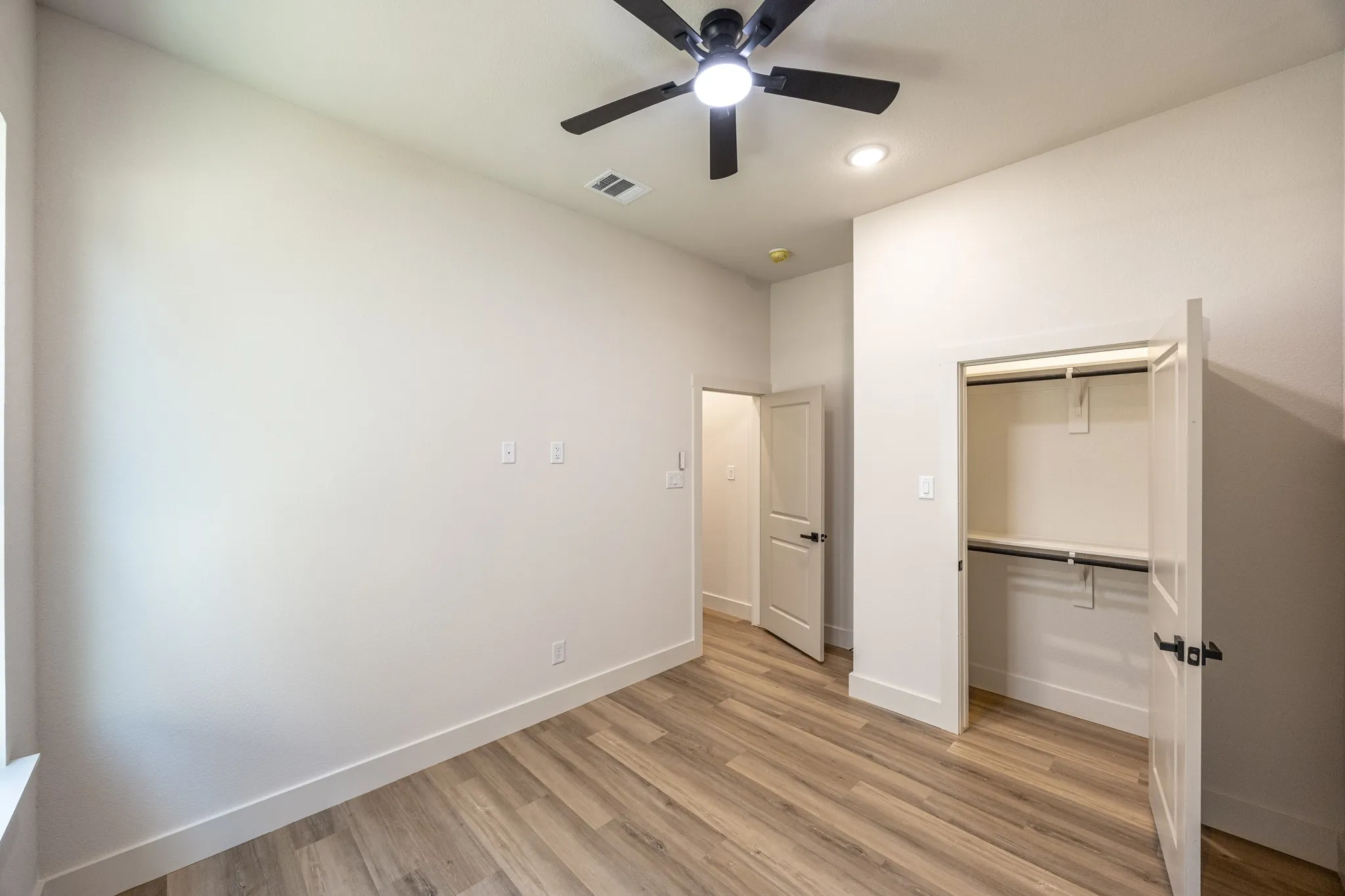 Single Family Residence For Sale in Tarrant County , 903 S Ayers Avenue, Fort Worth, Texas 76103, 4 Bedroom, 2 Bathroom, 2 Garage spaces, 1,690 Sqft, built in 2026, mls#21340499, Real Estate Agent in Fort Worth, Homes For Sale in Tarrant county, Homes For Sale in Fort Worth, Realtor in Fort Worth Texas, Real Estate Brokerage Independent Realty Texas, Luminita Cordes Realtor
