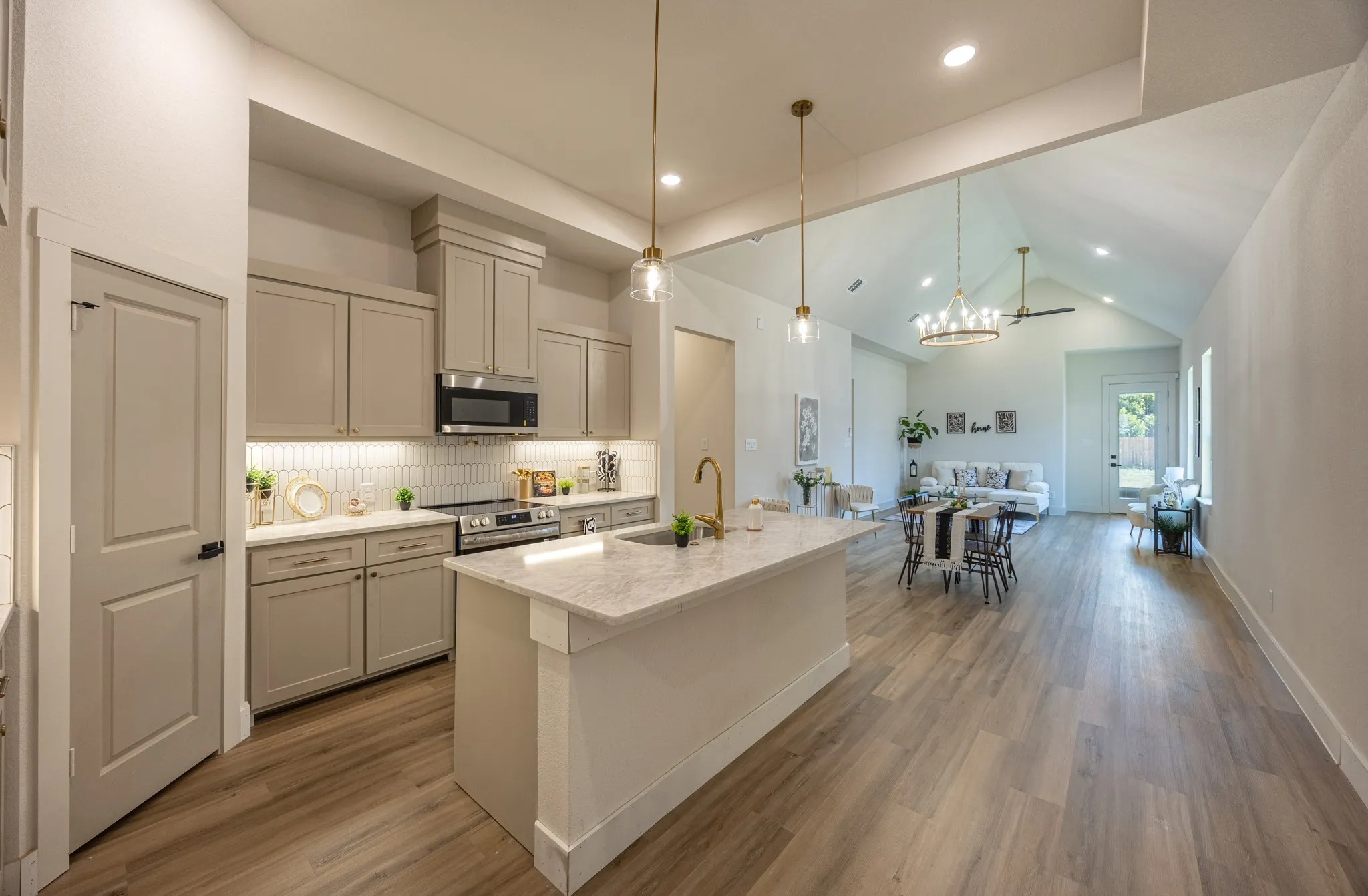 Single Family Residence For Sale in Tarrant County , 903 S Ayers Avenue, Fort Worth, Texas 76103, 4 Bedroom, 2 Bathroom, 2 Garage spaces, 1,690 Sqft, built in 2026, mls#21340499, Real Estate Agent in Fort Worth, Homes For Sale in Tarrant county, Homes For Sale in Fort Worth, Realtor in Fort Worth Texas, Real Estate Brokerage Independent Realty Texas, Luminita Cordes Realtor