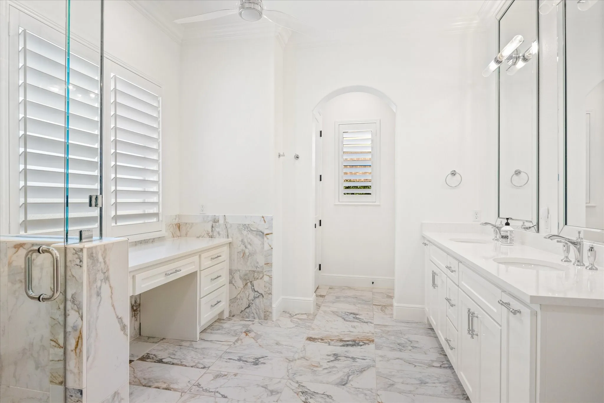 Single Family Residence For Rent in Hood County , 1001 Quarry Court, Granbury, Texas 76048, 4 Bedrooms, 3 Bathrooms, 3 Garage spaces, 3,036 Sqft, built in 2022, Price $3,800, mls#21335641, Real Estate Agent in Granbury, Homes For Rent in Hood county, Homes For Rent in Granbury, Realtor in Granbury Texas, Real Estate Brokerage Independent Realty Texas, Luminita Cordes Realtor