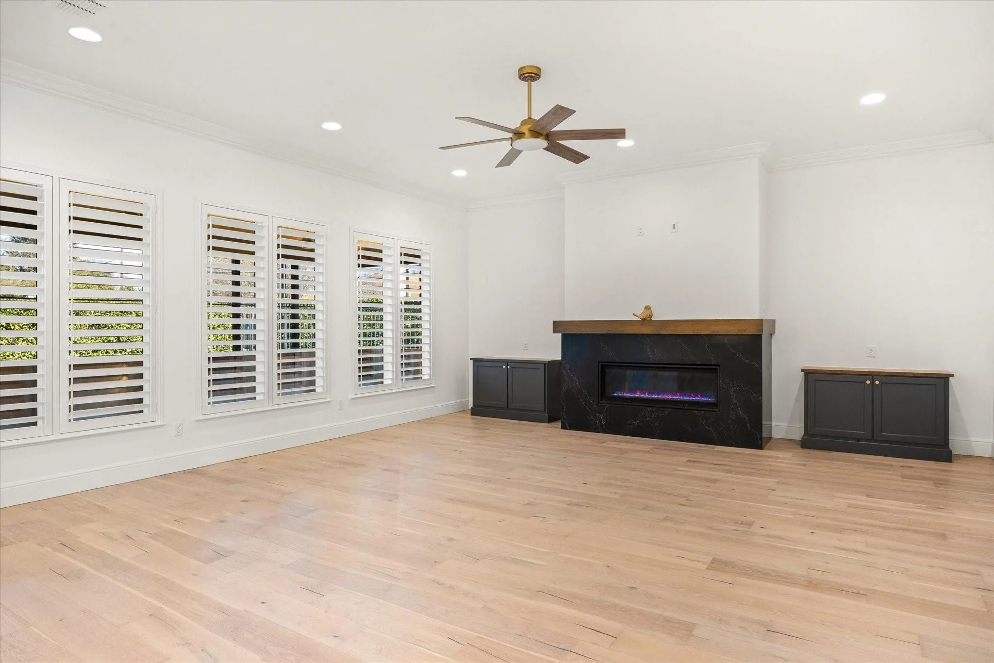 Single Family Residence For Rent in Hood County , 1001 Quarry Court, Granbury, Texas 76048, 4 Bedrooms, 3 Bathrooms, 3 Garage spaces, 3,036 Sqft, built in 2022, Price $3,800, mls#21335641, Real Estate Agent in Granbury, Homes For Rent in Hood county, Homes For Rent in Granbury, Realtor in Granbury Texas, Real Estate Brokerage Independent Realty Texas, Luminita Cordes Realtor