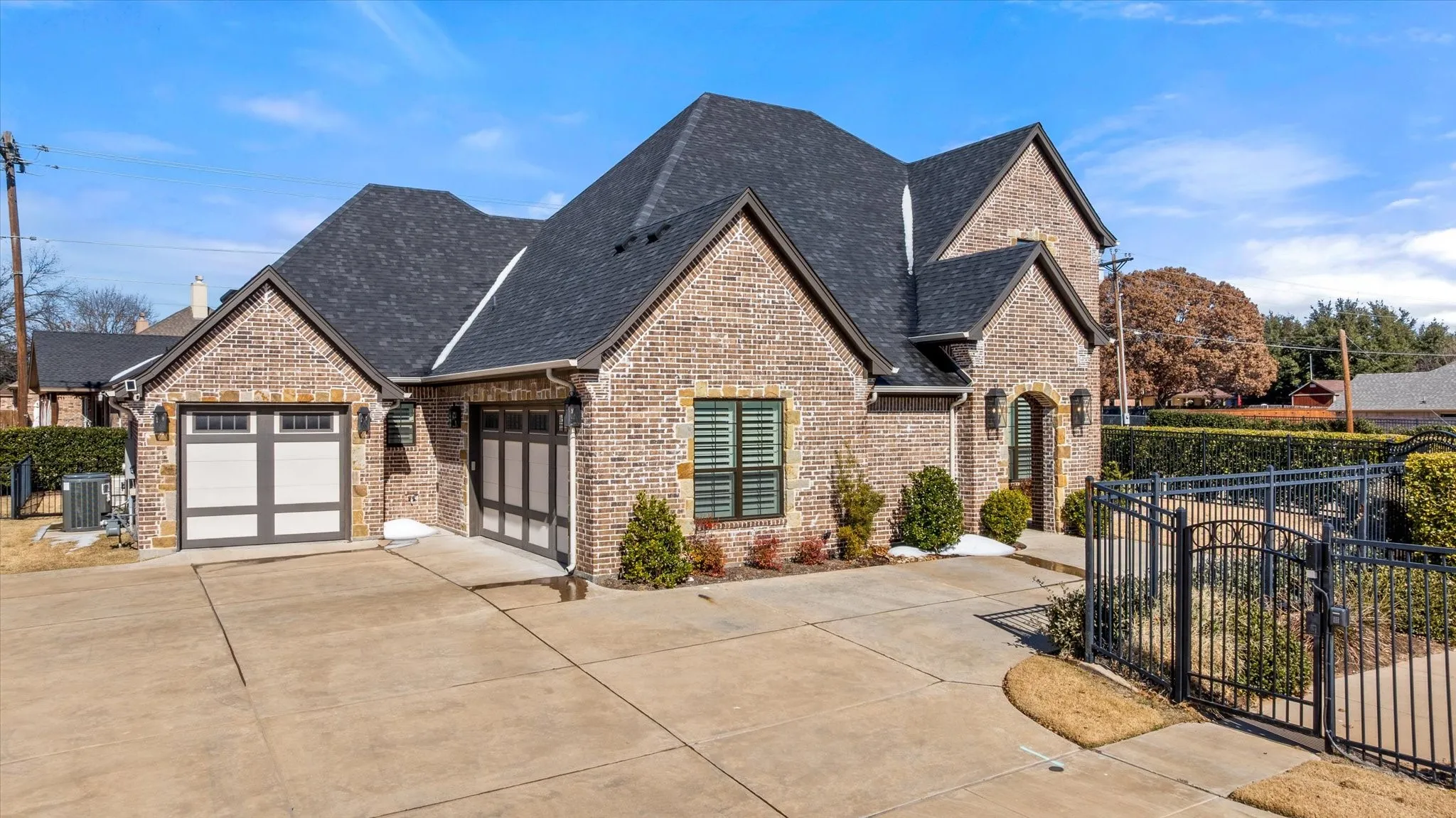 Single Family Residence For Rent in Hood County , 1001 Quarry Court, Granbury, Texas 76048, 4 Bedrooms, 3 Bathrooms, 3 Garage spaces, 3,036 Sqft, built in 2022, Price $3,800, mls#21335641, Real Estate Agent in Granbury, Homes For Rent in Hood county, Homes For Rent in Granbury, Realtor in Granbury Texas, Real Estate Brokerage Independent Realty Texas, Luminita Cordes Realtor