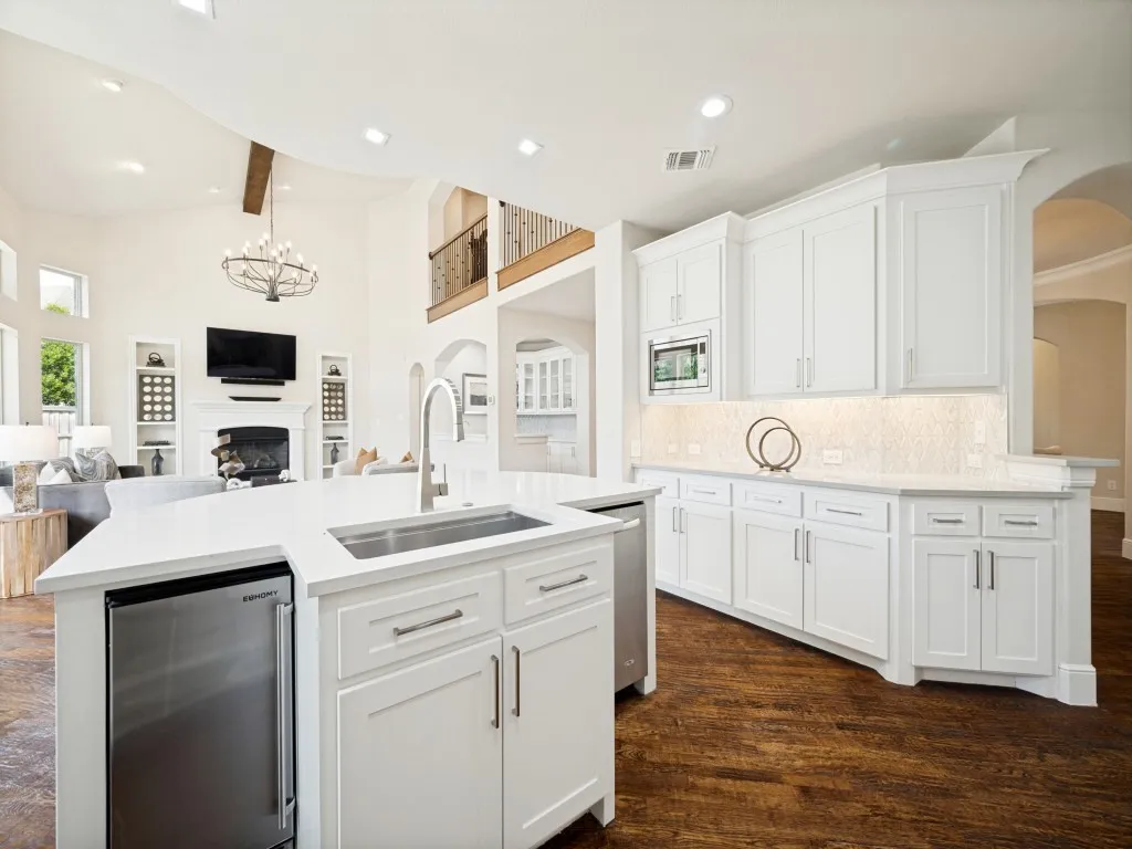 Single Family Residence For Sale in Denton County , 2350 Crest Pointe Place, Frisco, Texas 75034, 5 Bedroom, 4 Bathroom, 2 Garage spaces, 4,863 Sqft, built in 2014, mls#21329998, Real Estate Agent in Frisco, Homes For Sale in Denton county, Homes For Sale in Frisco, Realtor in Frisco Texas, Real Estate Brokerage Independent Realty Texas, Luminita Cordes Realtor