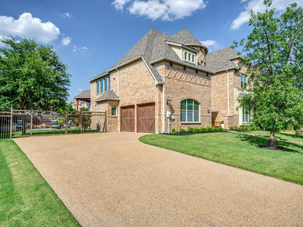 Single Family Residence For Sale in Denton County , 2350 Crest Pointe Place, Frisco, Texas 75034, 5 Bedroom, 4 Bathroom, 2 Garage spaces, 4,863 Sqft, built in 2014, mls#21329998, Real Estate Agent in Frisco, Homes For Sale in Denton county, Homes For Sale in Frisco, Realtor in Frisco Texas, Real Estate Brokerage Independent Realty Texas, Luminita Cordes Realtor