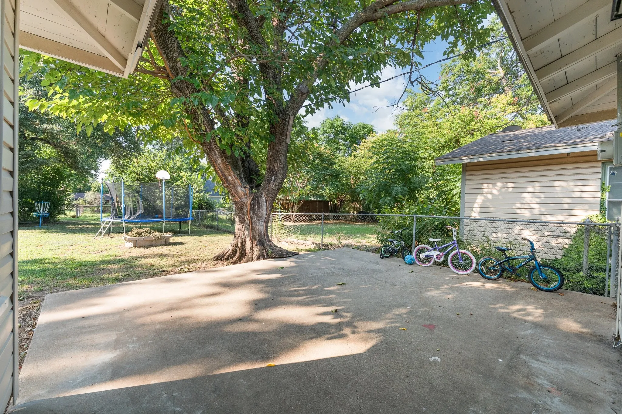 Nice shaded patio in back yard