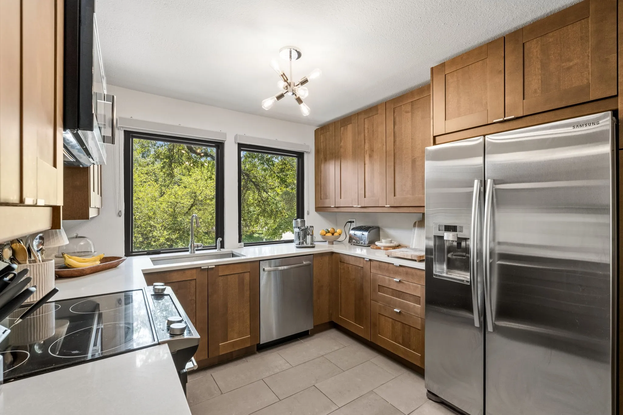 Single Family Residence For Rent in Dallas County , 6124 Summer Creek Circle, Dallas, Texas 75231, 2 Bedroom, 2 Bathroom, 1 Garage spaces, 1,440 Sqft, built in 1980, mls#21340518, Real Estate Agent in Dallas, Homes For Rent in Dallas county, Homes For Rent in Dallas, Realtor in Dallas Texas, Real Estate Brokerage Independent Realty Texas, Luminita Cordes Realtor