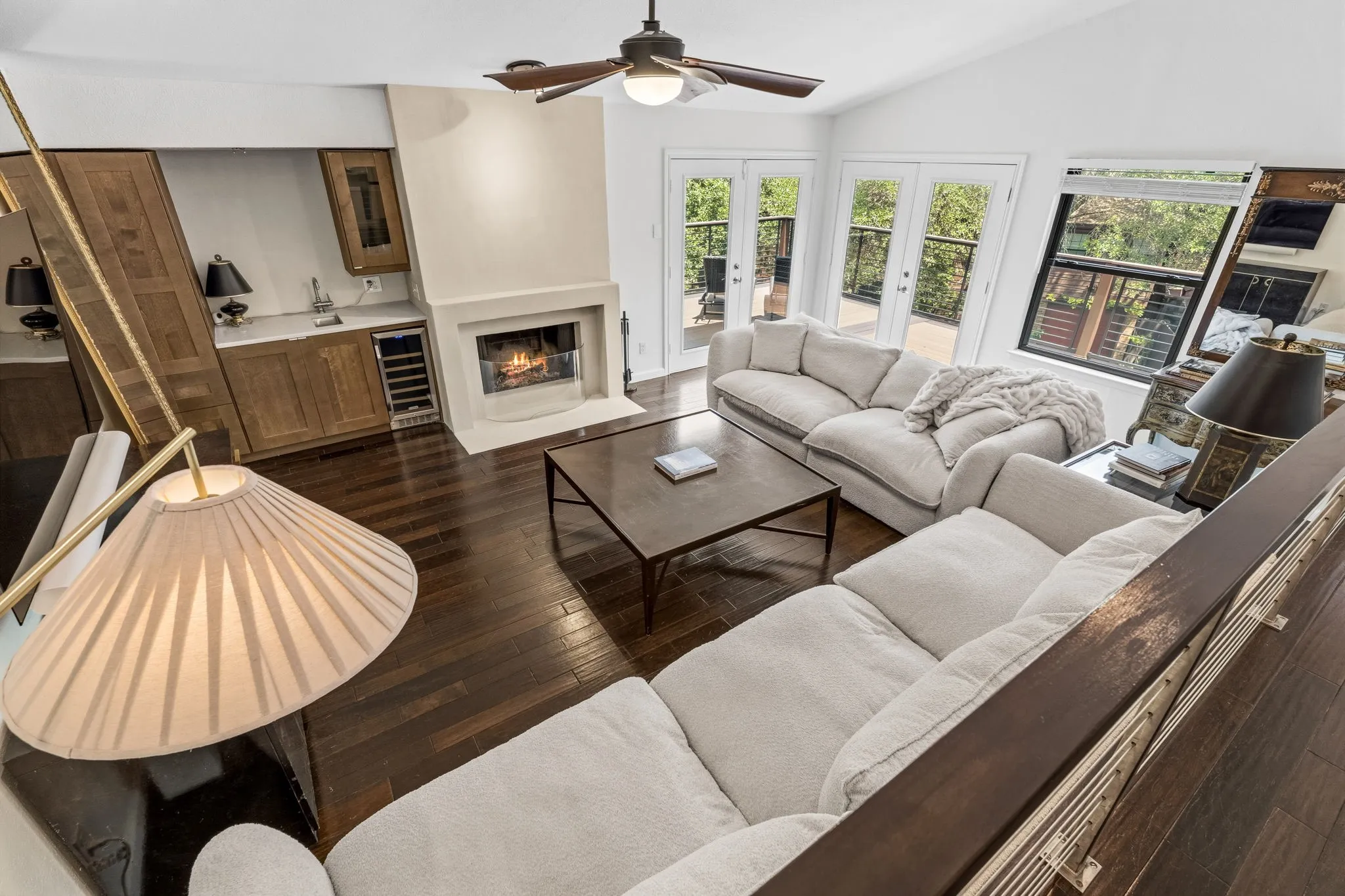 Single Family Residence For Rent in Dallas County , 6124 Summer Creek Circle, Dallas, Texas 75231, 2 Bedroom, 2 Bathroom, 1 Garage spaces, 1,440 Sqft, built in 1980, mls#21340518, Real Estate Agent in Dallas, Homes For Rent in Dallas county, Homes For Rent in Dallas, Realtor in Dallas Texas, Real Estate Brokerage Independent Realty Texas, Luminita Cordes Realtor