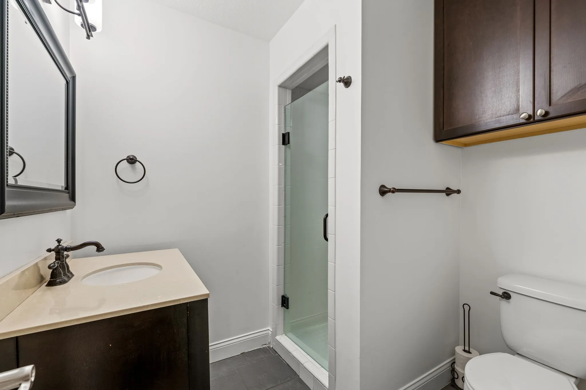 Single Family Residence For Rent in Dallas County , 6124 Summer Creek Circle, Dallas, Texas 75231, 2 Bedroom, 2 Bathroom, 1 Garage spaces, 1,440 Sqft, built in 1980, mls#21340518, Real Estate Agent in Dallas, Homes For Rent in Dallas county, Homes For Rent in Dallas, Realtor in Dallas Texas, Real Estate Brokerage Independent Realty Texas, Luminita Cordes Realtor
