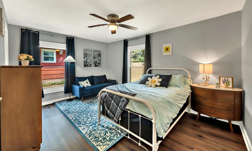Bedroom