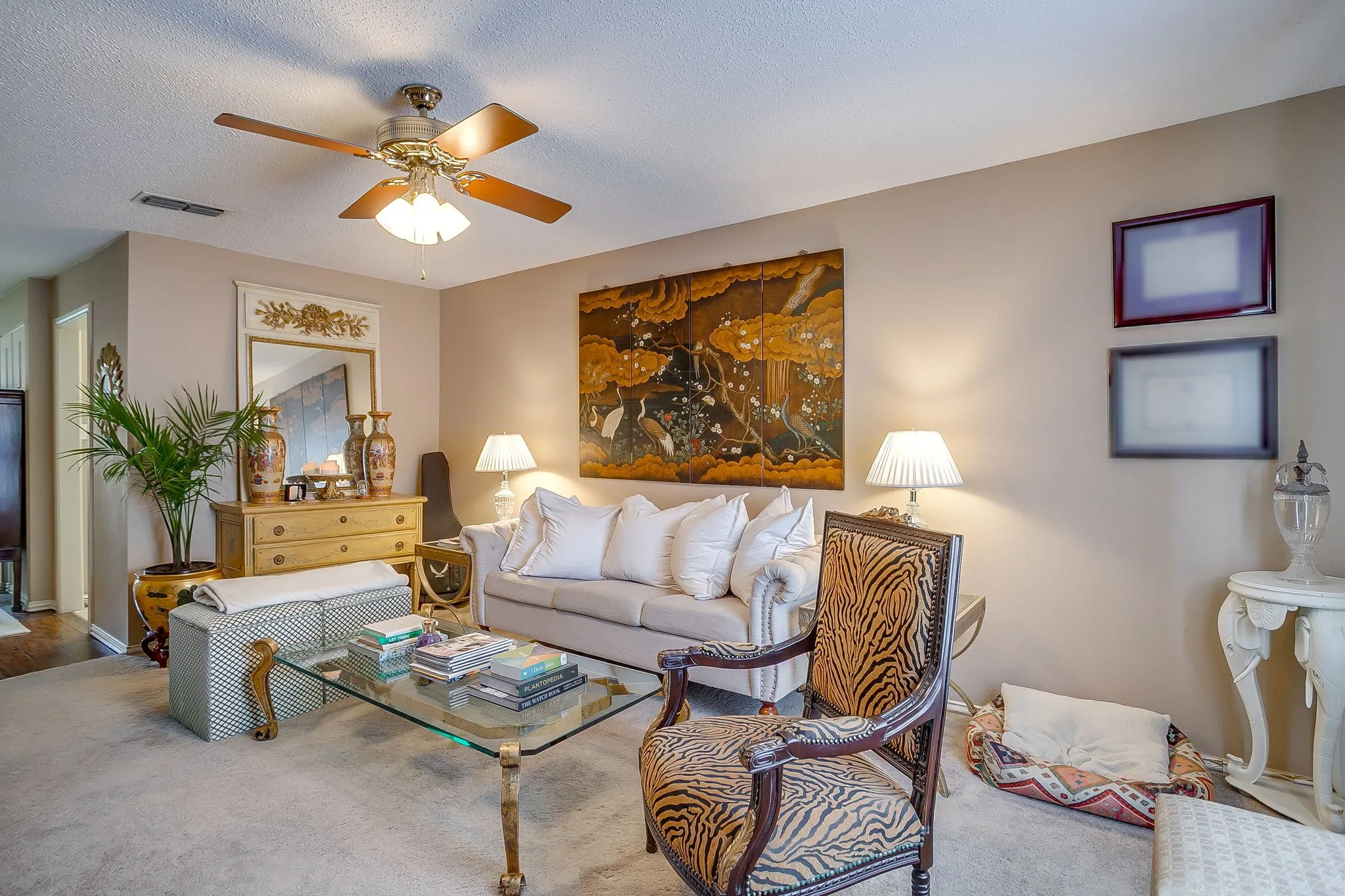 Condominium For Sale in Tarrant County , 937 Roaring Springs Road, Fort Worth, Texas 76114, 2 Bedroom, 2 Bathroom, Garage spaces, 1,042 Sqft, built in 1970, mls#21338527, Real Estate Agent in Fort Worth, Homes For Sale in Tarrant county, Homes For Sale in Fort Worth, Realtor in Fort Worth Texas, Real Estate Brokerage Independent Realty Texas, Luminita Cordes Realtor