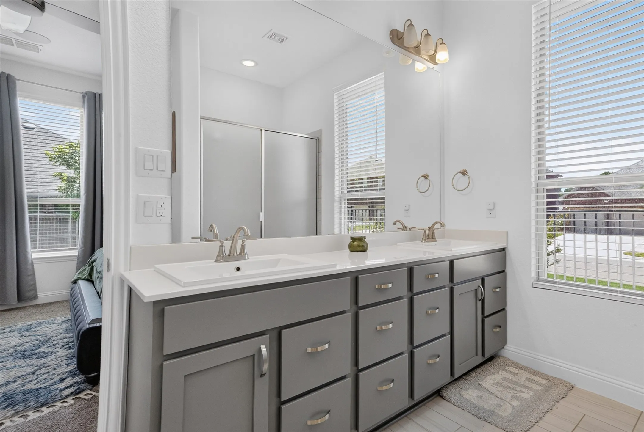 Single Family Residence For Sale in Tarrant County , 7223 Fallen Crest Lane, Arlington, Texas 76001, 3 Bedroom, 3 Bathroom, 2 Garage spaces, 2,268 Sqft, built in 2020, mls#21339514, Real Estate Agent in Arlington, Homes For Sale in Tarrant county, Homes For Sale in Arlington, Realtor in Arlington Texas, Real Estate Brokerage Independent Realty Texas, Luminita Cordes Realtor