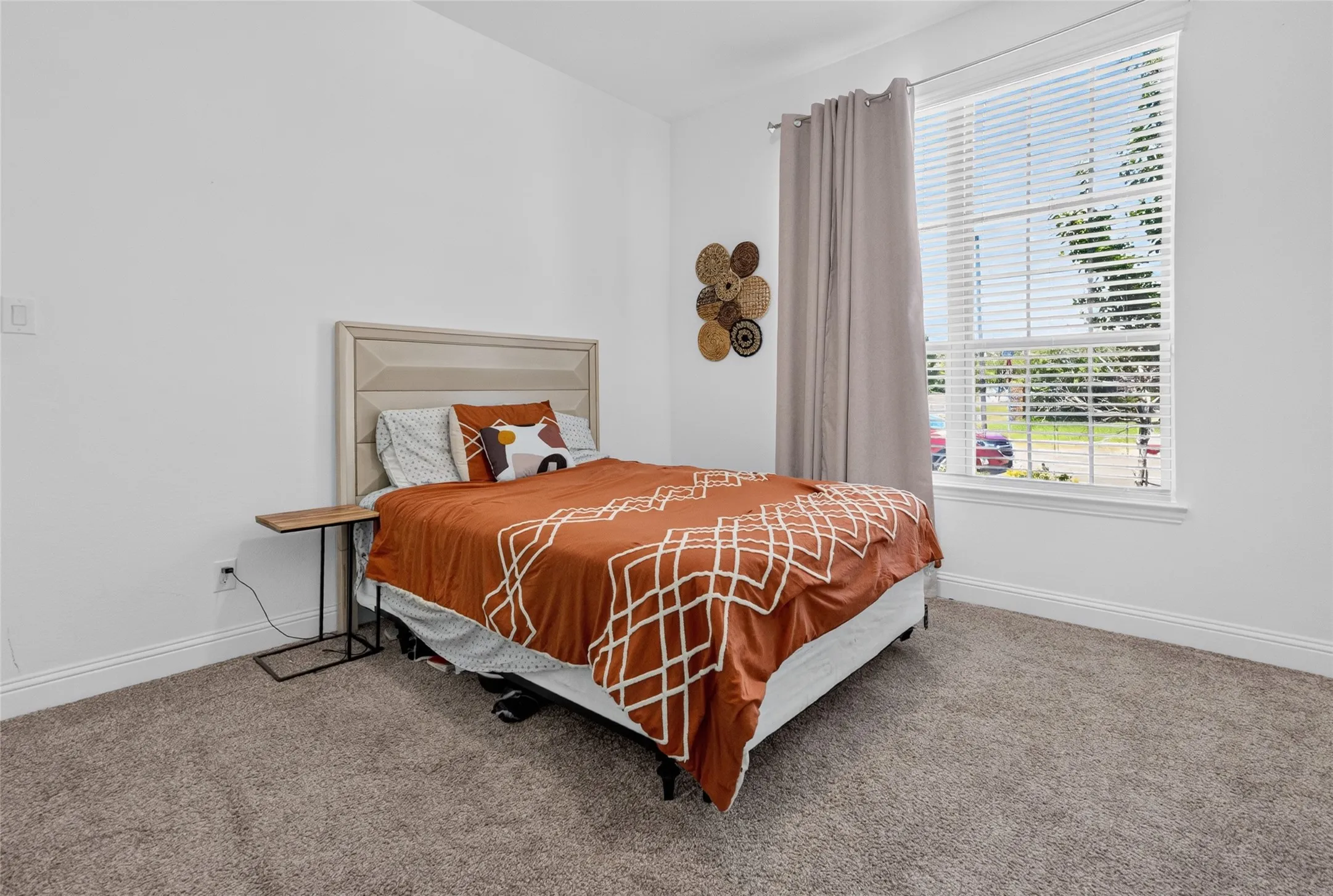 Single Family Residence For Sale in Tarrant County , 7223 Fallen Crest Lane, Arlington, Texas 76001, 3 Bedroom, 3 Bathroom, 2 Garage spaces, 2,268 Sqft, built in 2020, mls#21339514, Real Estate Agent in Arlington, Homes For Sale in Tarrant county, Homes For Sale in Arlington, Realtor in Arlington Texas, Real Estate Brokerage Independent Realty Texas, Luminita Cordes Realtor