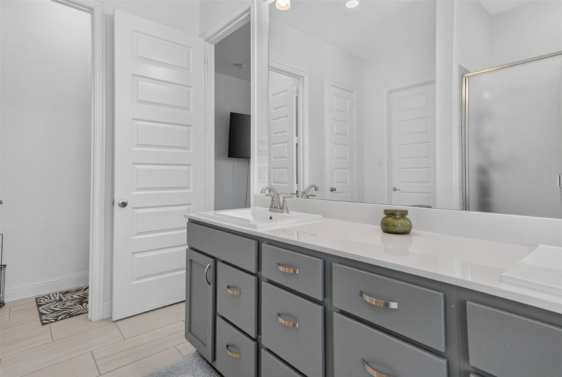 Single Family Residence For Sale in Tarrant County , 7223 Fallen Crest Lane, Arlington, Texas 76001, 3 Bedroom, 3 Bathroom, 2 Garage spaces, 2,268 Sqft, built in 2020, mls#21339514, Real Estate Agent in Arlington, Homes For Sale in Tarrant county, Homes For Sale in Arlington, Realtor in Arlington Texas, Real Estate Brokerage Independent Realty Texas, Luminita Cordes Realtor