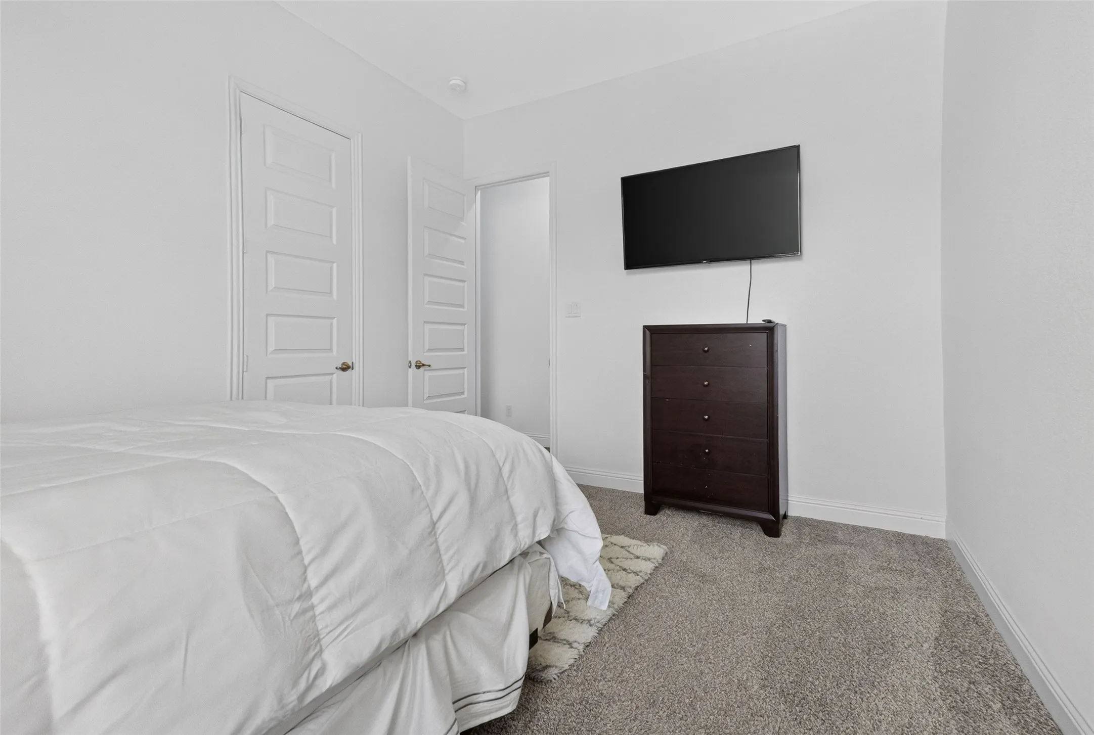 Single Family Residence For Sale in Tarrant County , 7223 Fallen Crest Lane, Arlington, Texas 76001, 3 Bedroom, 3 Bathroom, 2 Garage spaces, 2,268 Sqft, built in 2020, mls#21339514, Real Estate Agent in Arlington, Homes For Sale in Tarrant county, Homes For Sale in Arlington, Realtor in Arlington Texas, Real Estate Brokerage Independent Realty Texas, Luminita Cordes Realtor