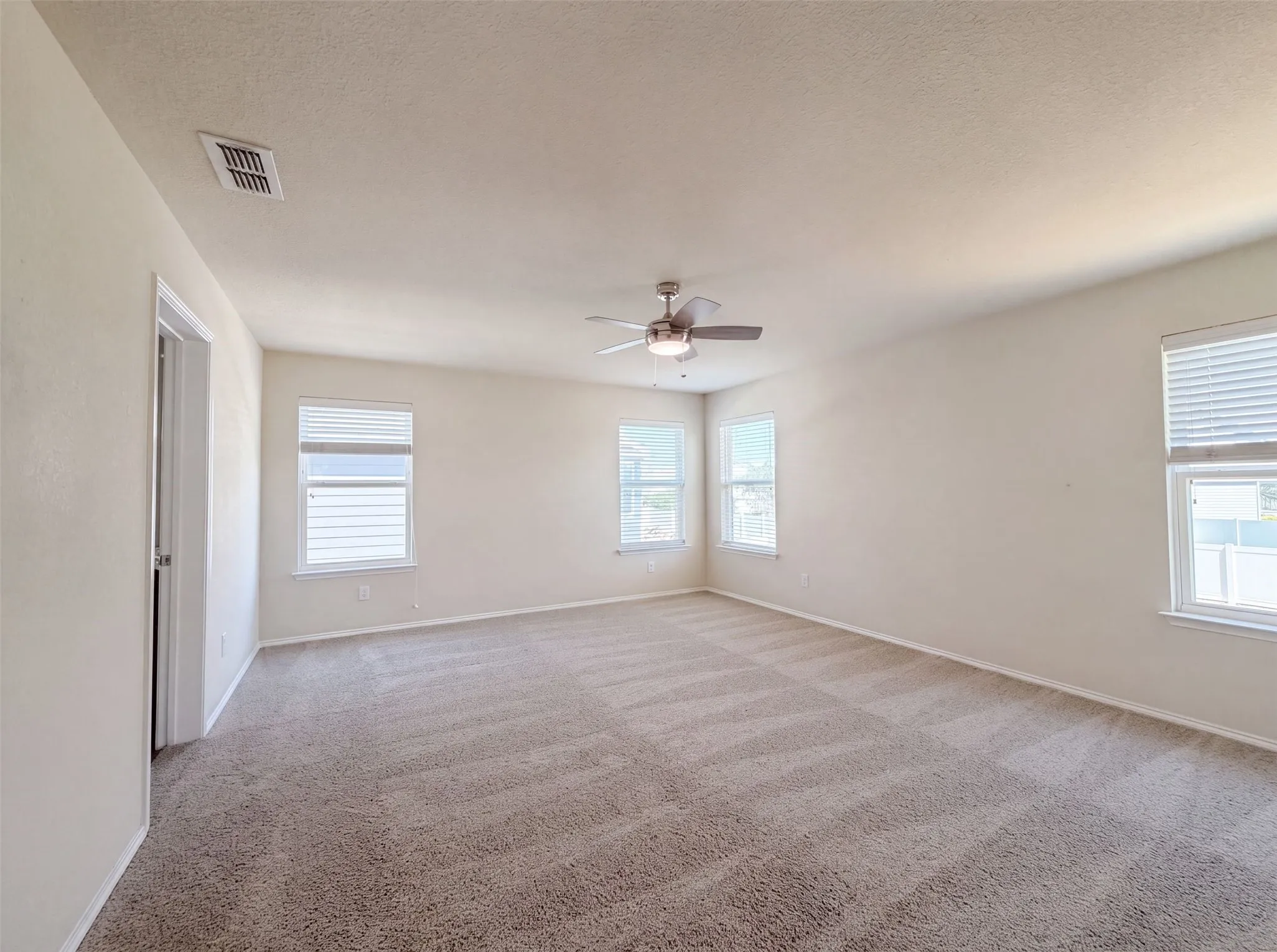 Single Family Residence For Sale in Denton County , 9201 Benevolent Court, Providence Village, Texas 76227, 4 Bedroom, 3 Bathroom, 2 Garage spaces, 2,335 Sqft, built in 2016, mls#21340582, Real Estate Agent in Providence Village, Homes For Sale in Denton county, Homes For Sale in Providence Village, Realtor in Providence Village Texas, Real Estate Brokerage Independent Realty Texas, Luminita Cordes Realtor