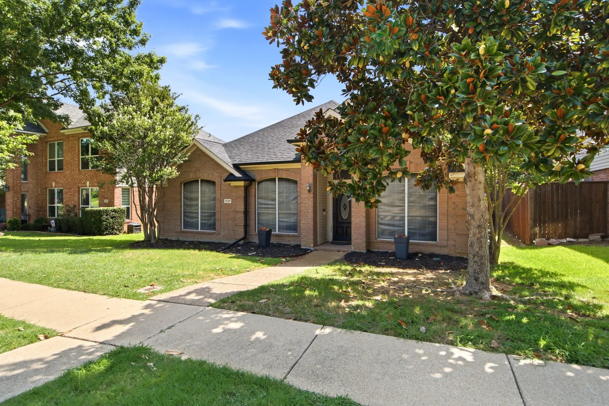 Single Family Residence For Rent in Denton County , 1237 Christopher Lane, Lewisville, Texas 75077, 3 Bedroom, 2 Bathroom, Garage spaces, 1,843 Sqft, built in 1996, mls#21338601, Real Estate Agent in Lewisville, Homes For Rent in Denton county, Homes For Rent in Lewisville, Realtor in Lewisville Texas, Real Estate Brokerage Independent Realty Texas, Luminita Cordes Realtor