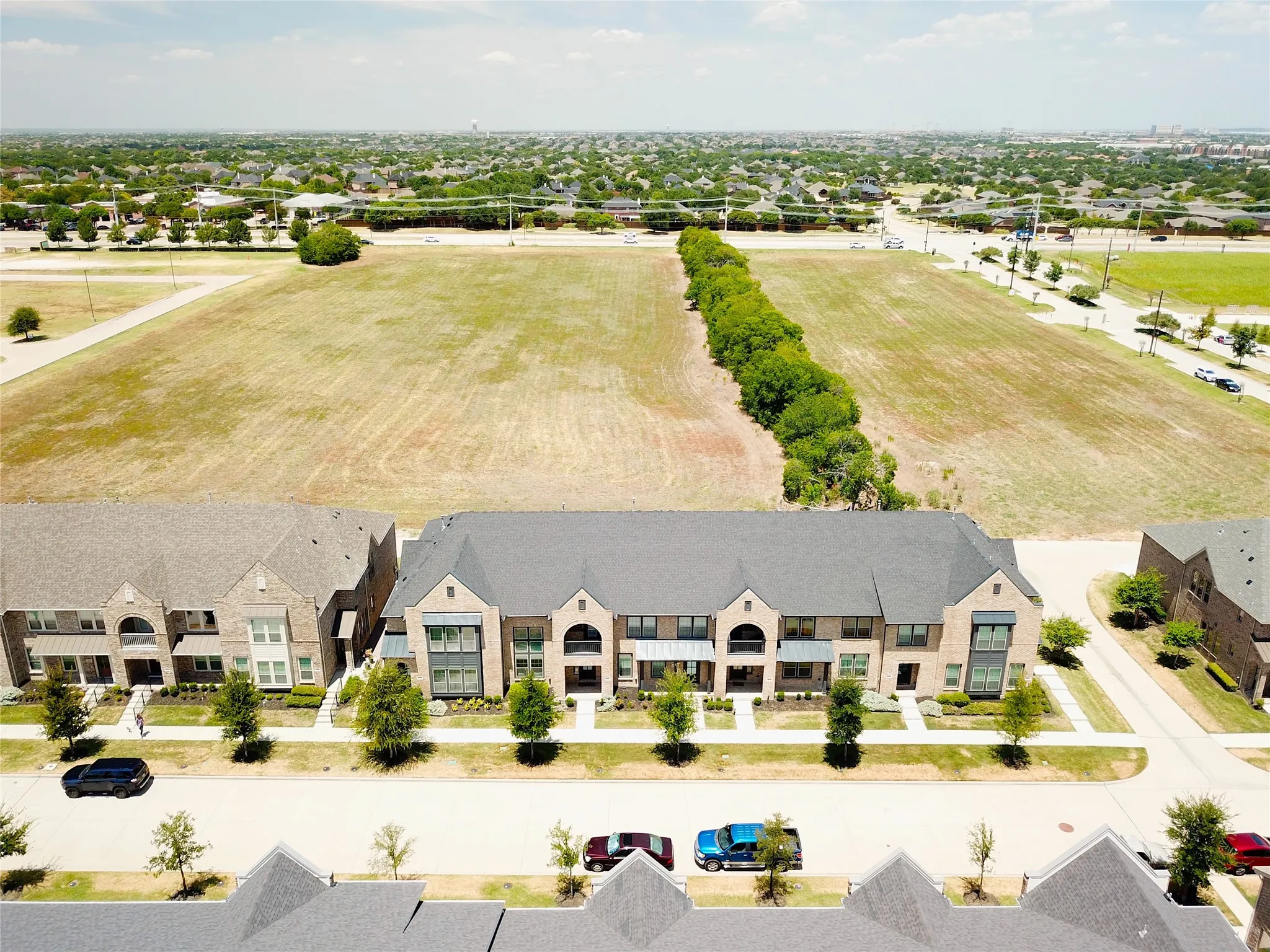 Townhouse For Sale in Denton County , 3672 Dutchess Drive, Frisco, Texas 75034, 2 Bedroom, 3 Bathroom, 2 Garage spaces, 1,842 Sqft, built in 2020, Price $455,000, mls#21340207, Real Estate Agent in Frisco, Homes For Sale in Denton county, Homes For Sale in Frisco, Realtor in Frisco Texas, Real Estate Brokerage Independent Realty Texas, Luminita Cordes Realtor