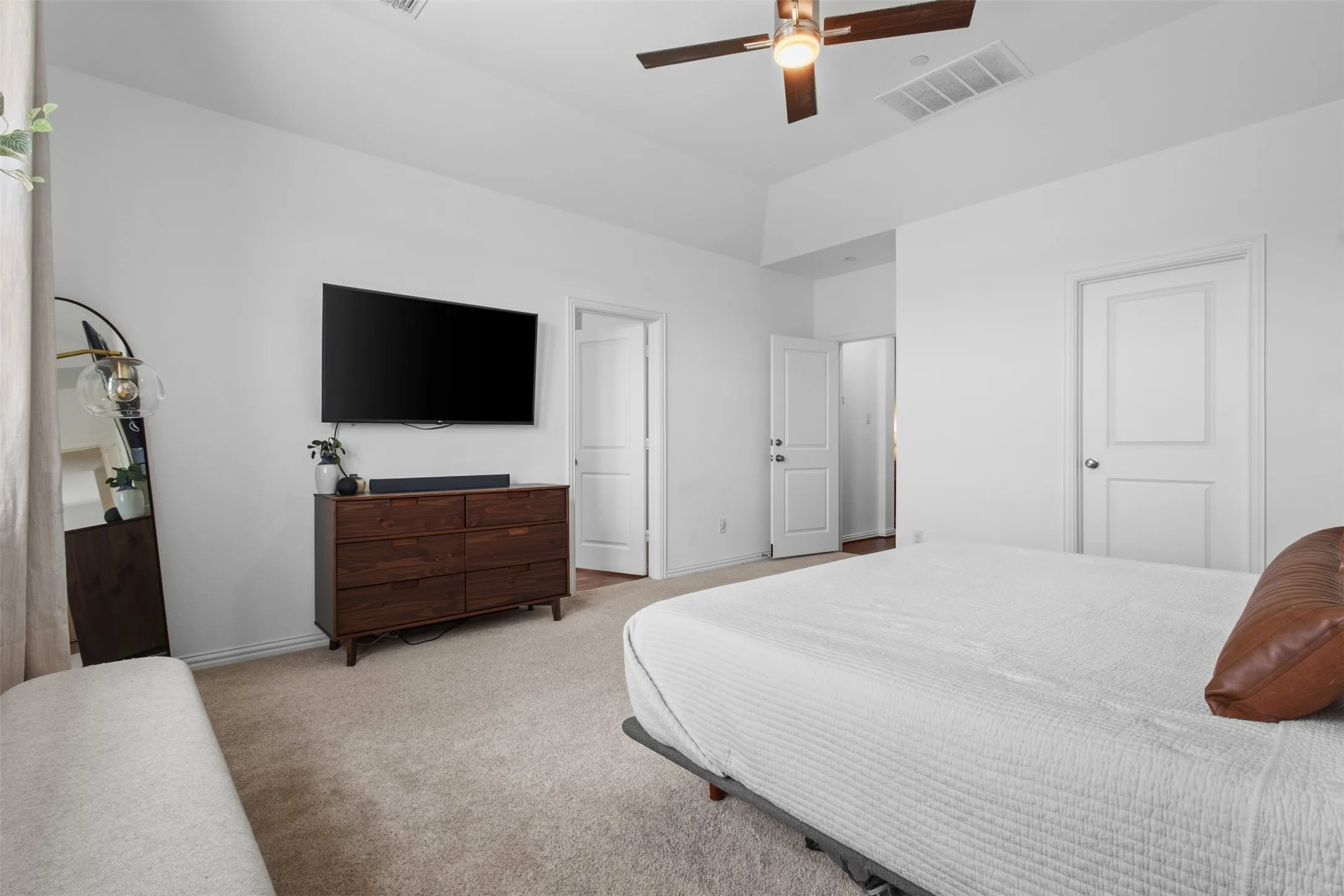 Townhouse For Sale in Denton County , 3672 Dutchess Drive, Frisco, Texas 75034, 2 Bedroom, 3 Bathroom, 2 Garage spaces, 1,842 Sqft, built in 2020, Price $455,000, mls#21340207, Real Estate Agent in Frisco, Homes For Sale in Denton county, Homes For Sale in Frisco, Realtor in Frisco Texas, Real Estate Brokerage Independent Realty Texas, Luminita Cordes Realtor